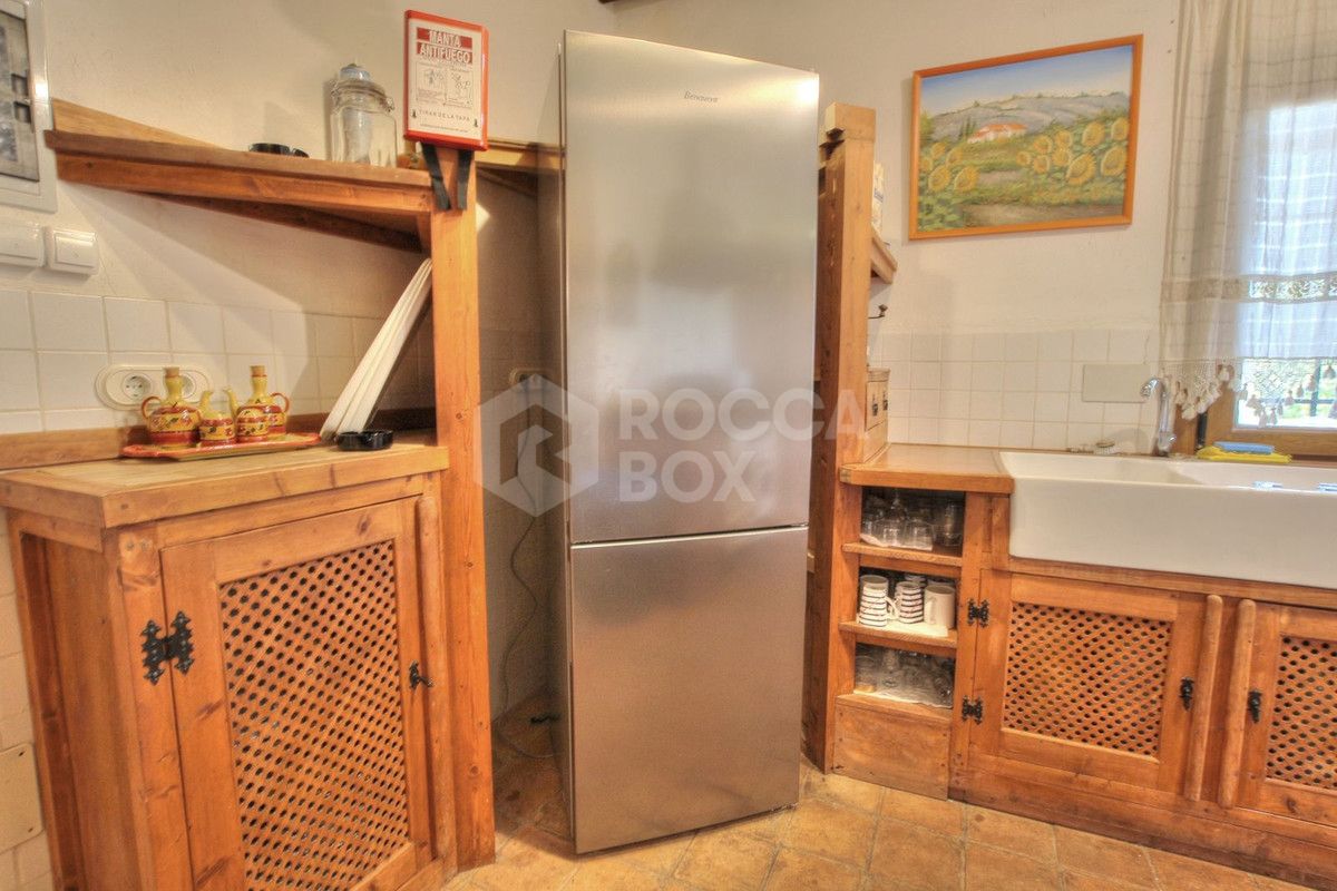 Stunning Finca with massive plot - Ideal for a Retreat in La Cala de Mijas Area