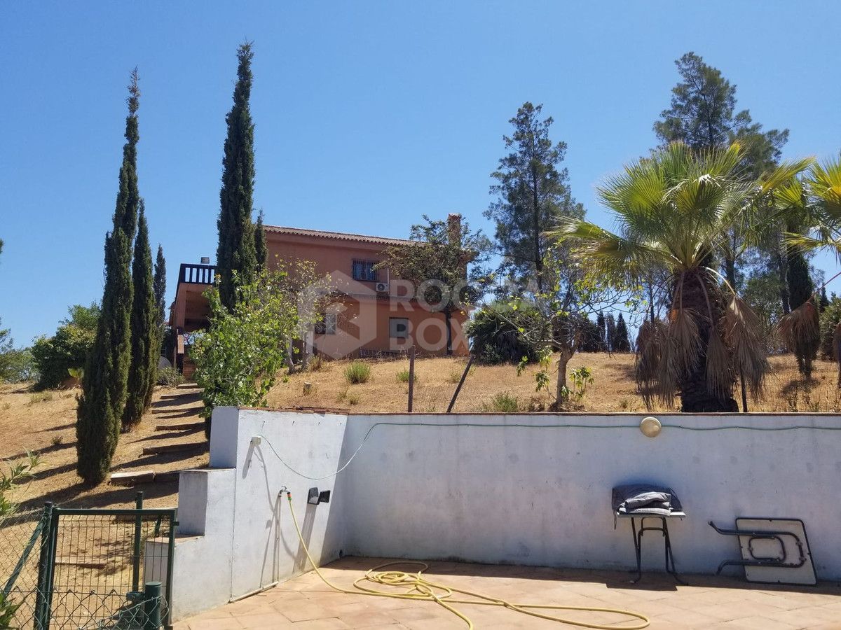 Stunning Finca with massive plot - Ideal for a Retreat in La Cala de Mijas Area