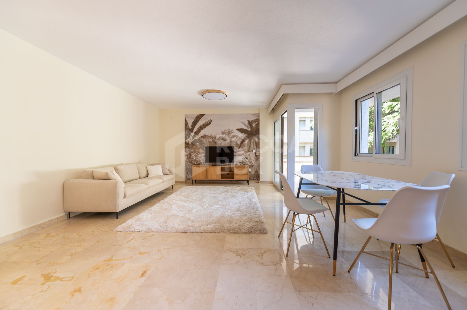 Renovated 3-bedroom Apartment in the Heart of Marbella, 100 Meters from the Beach