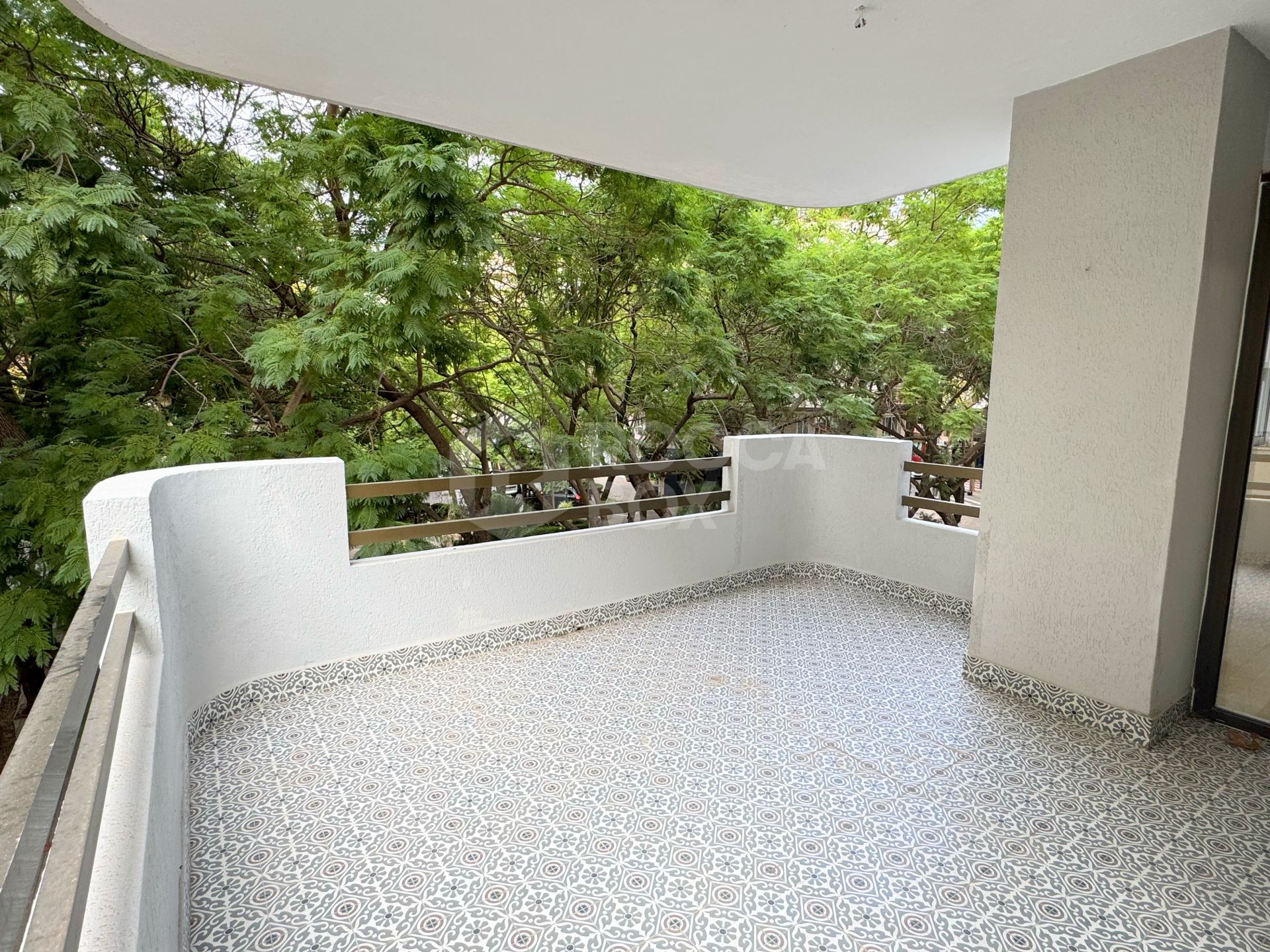Renovated 3-bedroom Apartment in the Heart of Marbella, 100 Meters from the Beach