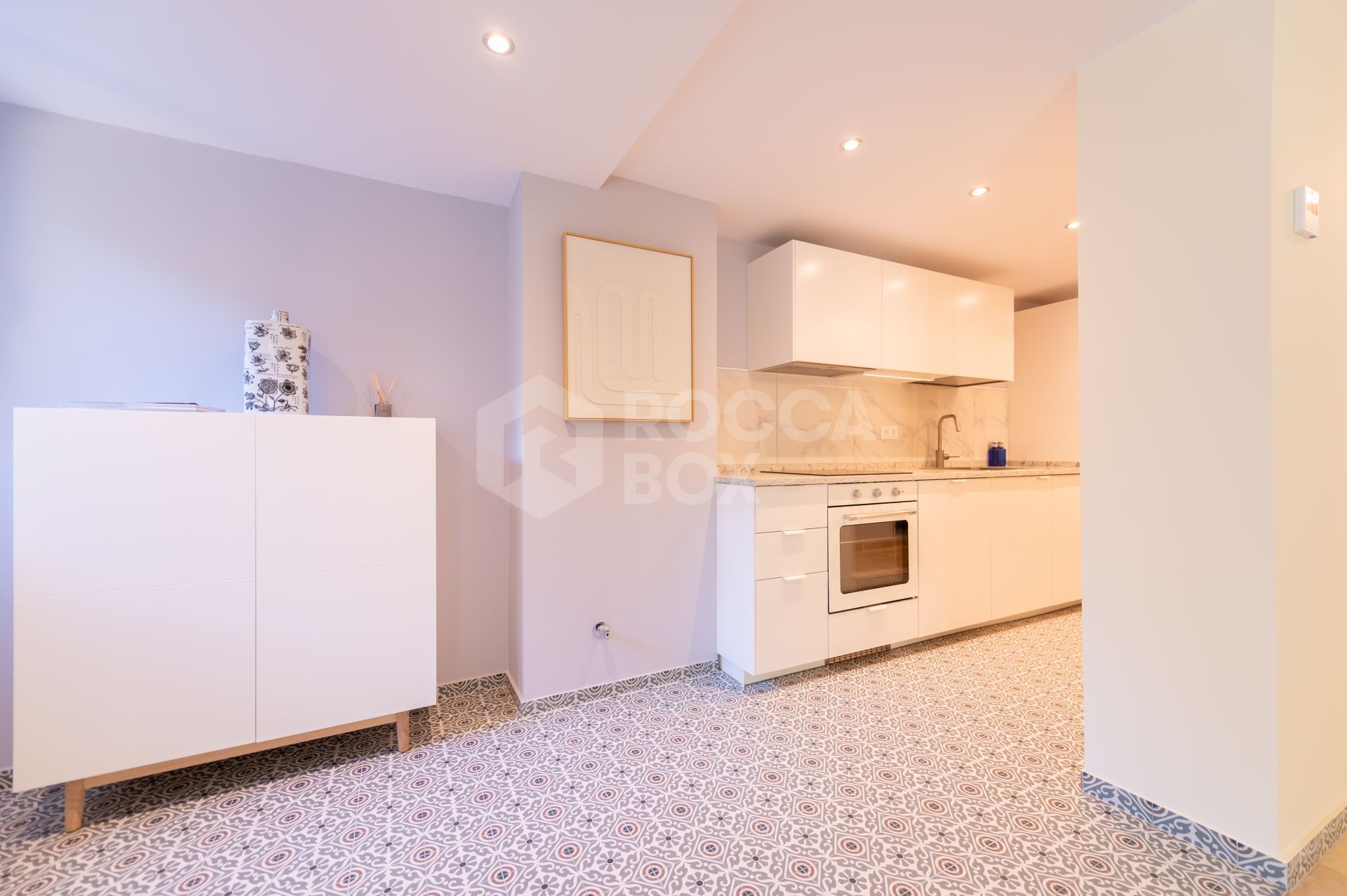 Renovated 3-bedroom Apartment in the Heart of Marbella, 100 Meters from the Beach