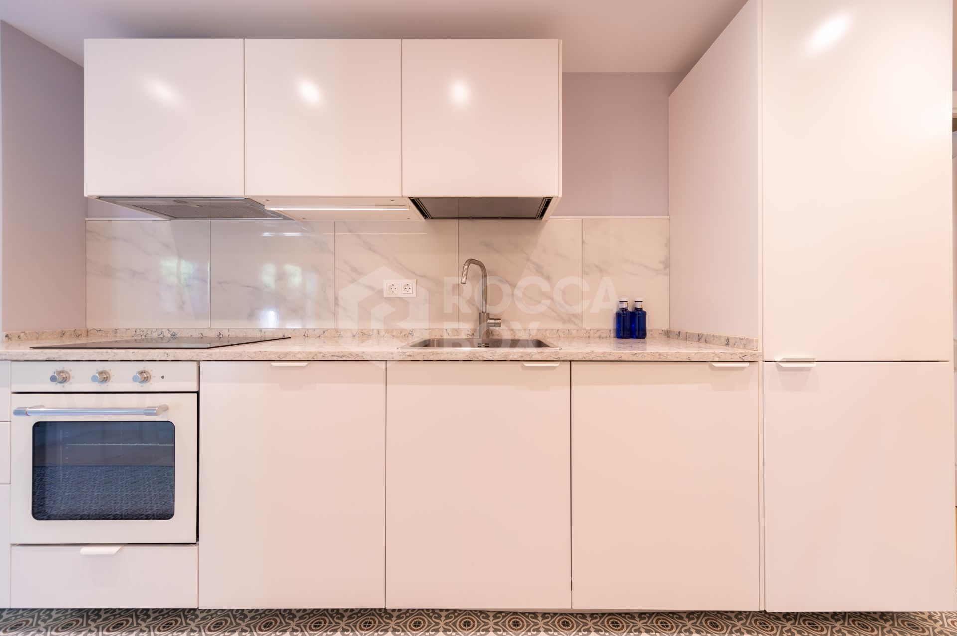 Renovated 3-bedroom Apartment in the Heart of Marbella, 100 Meters from the Beach