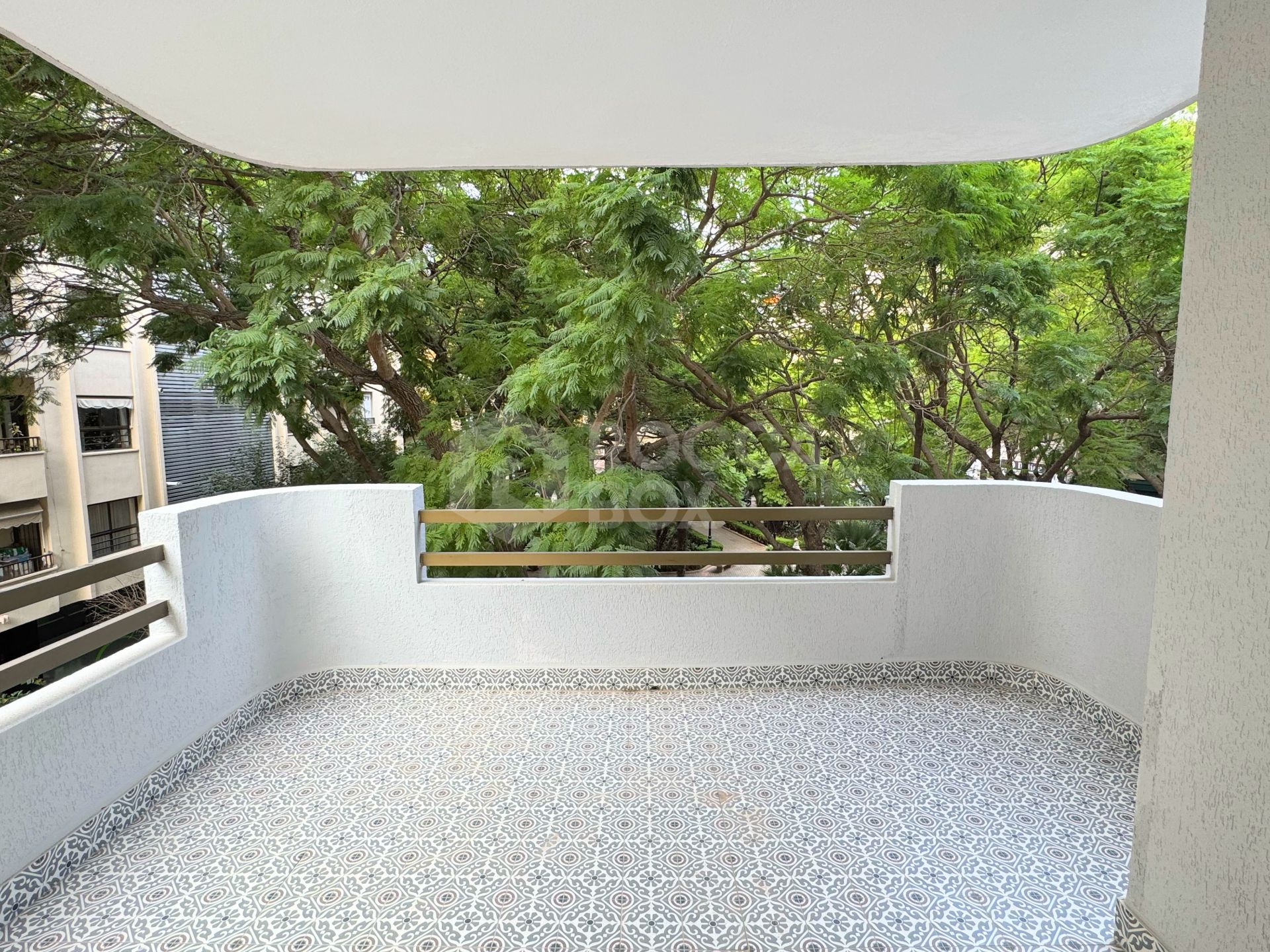 Renovated 3-bedroom Apartment in the Heart of Marbella, 100 Meters from the Beach