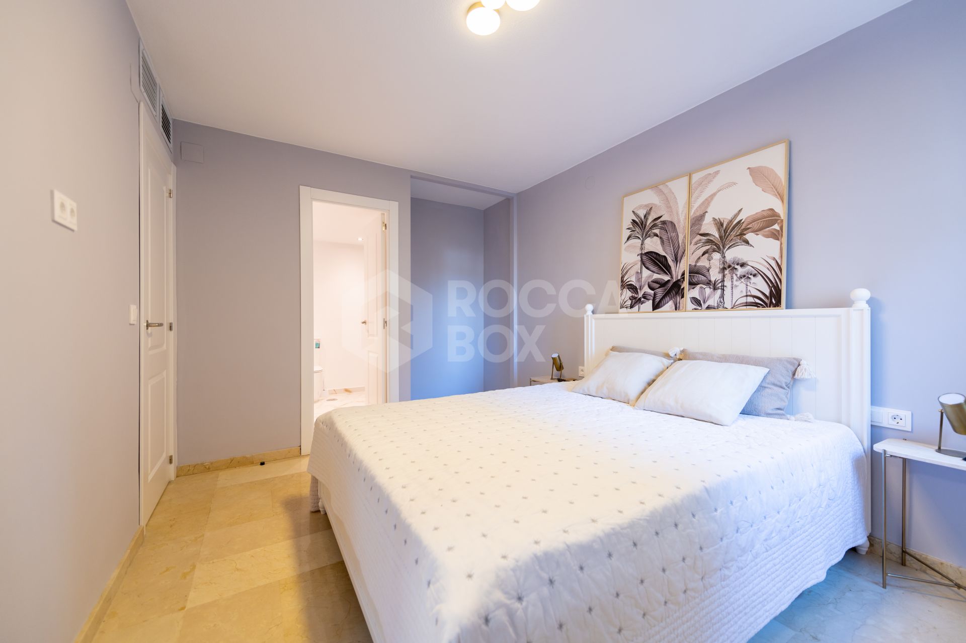 Renovated 3-bedroom Apartment in the Heart of Marbella, 100 Meters from the Beach