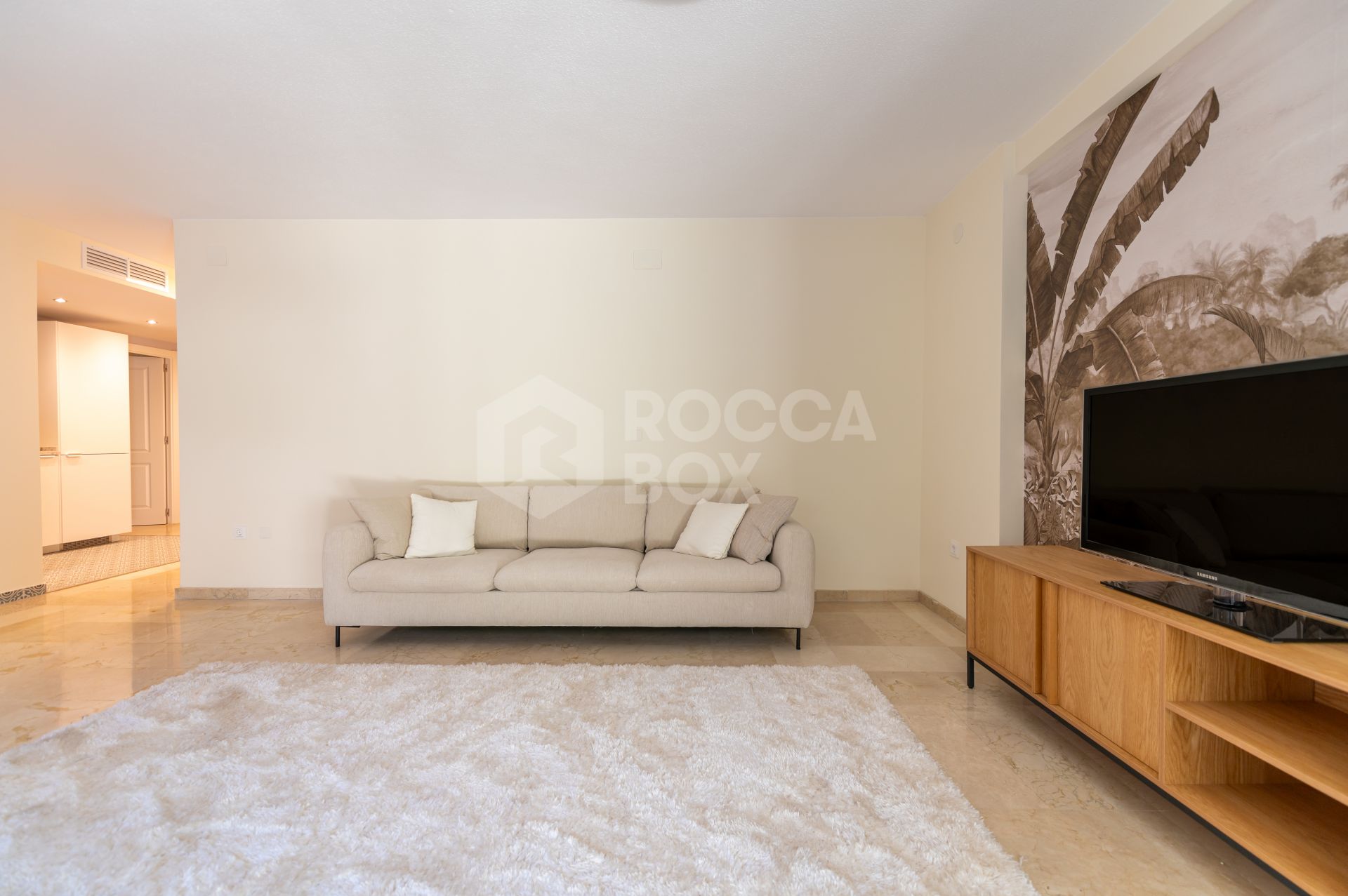 Renovated 3-bedroom Apartment in the Heart of Marbella, 100 Meters from the Beach
