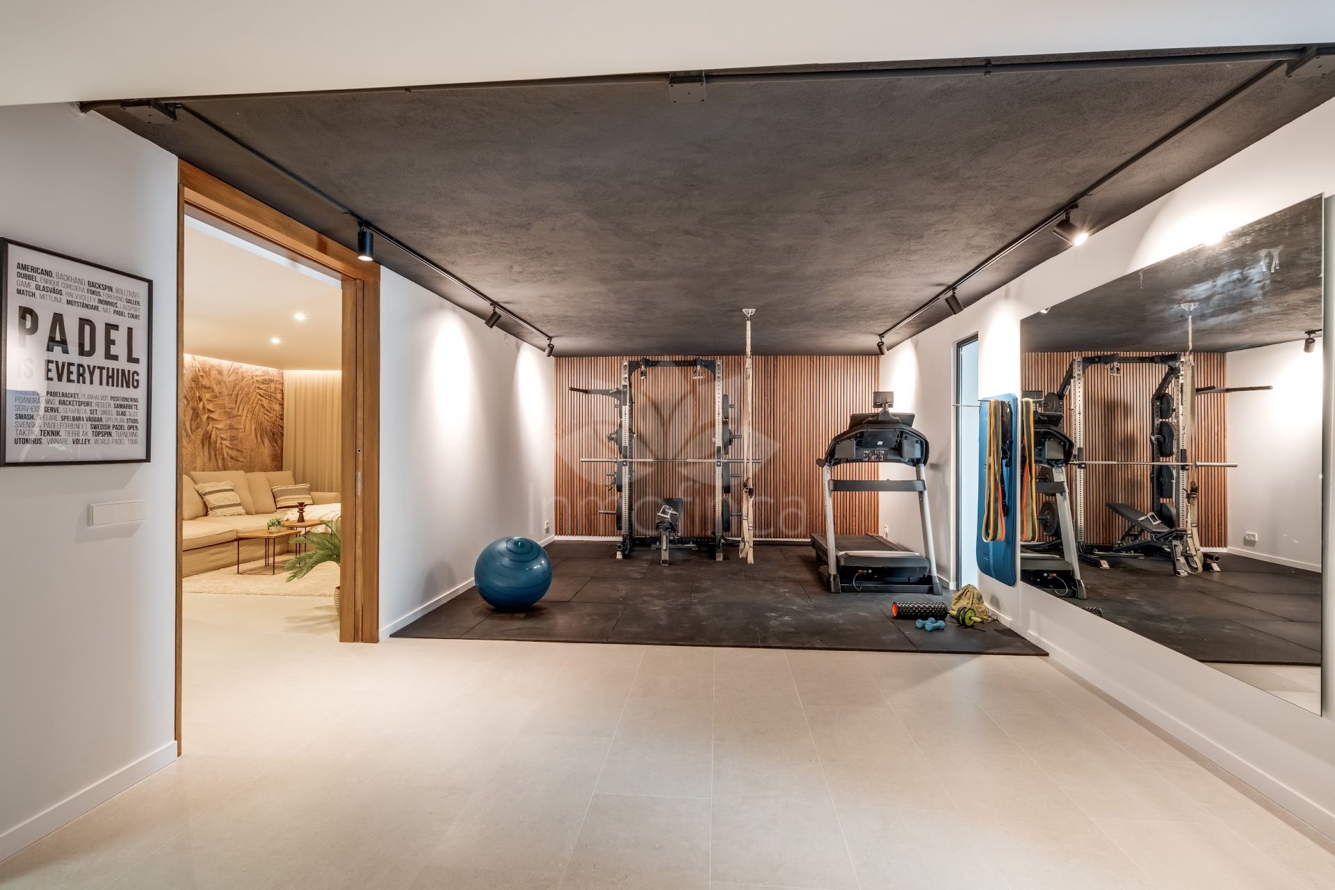 Villa in Supermanzana H, Marbella