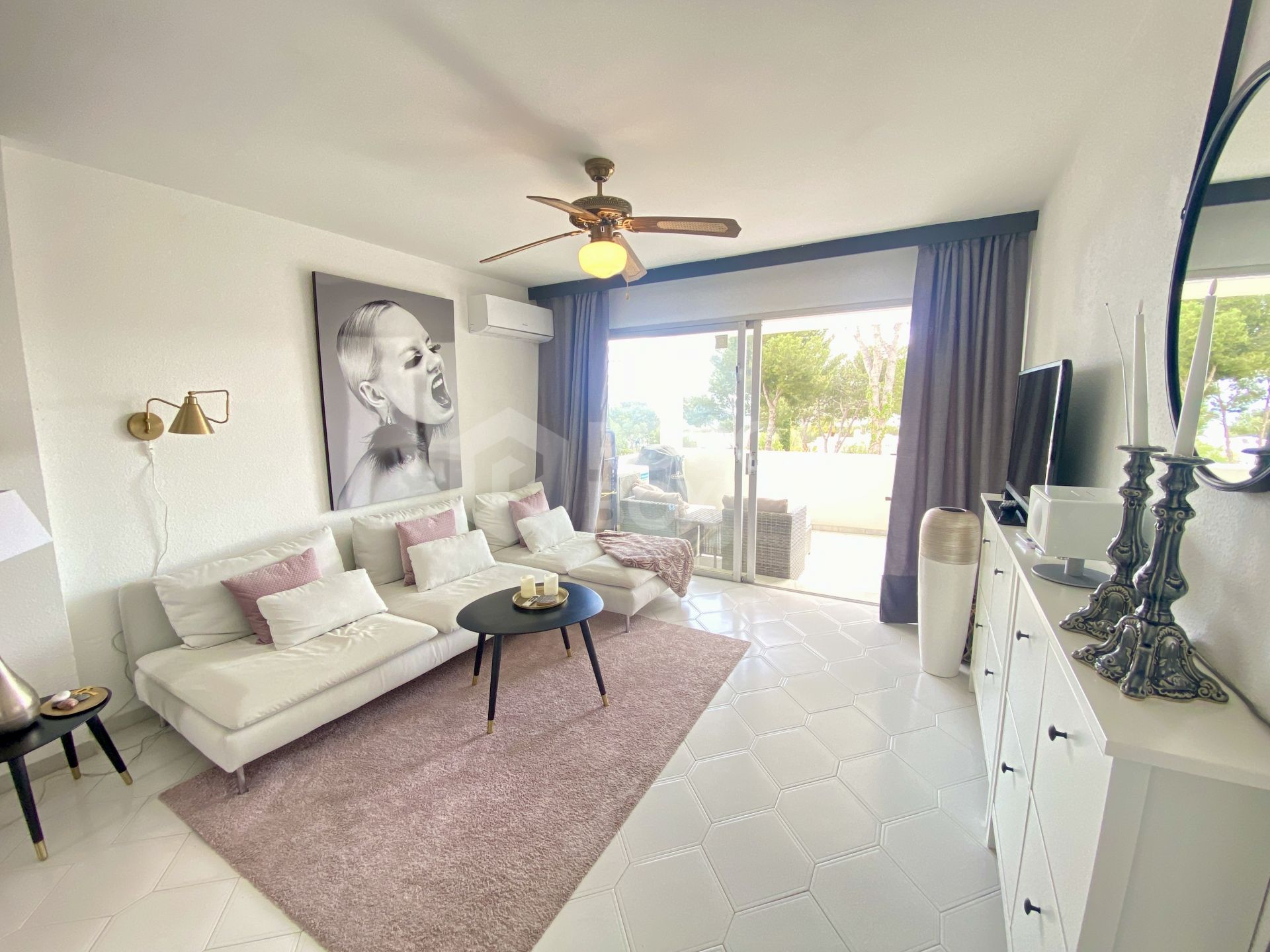 Charming 2-Bedroom Apartment in Miraflores, Mijas Costa