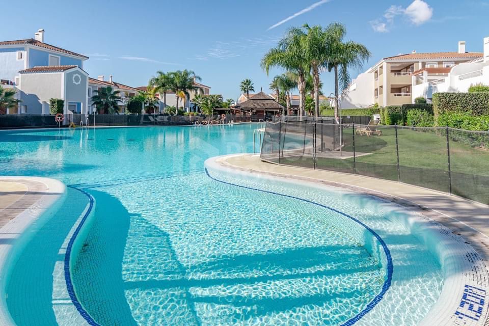 Duplex Penthouse for sale in Cortijo del Mar, Estepona East