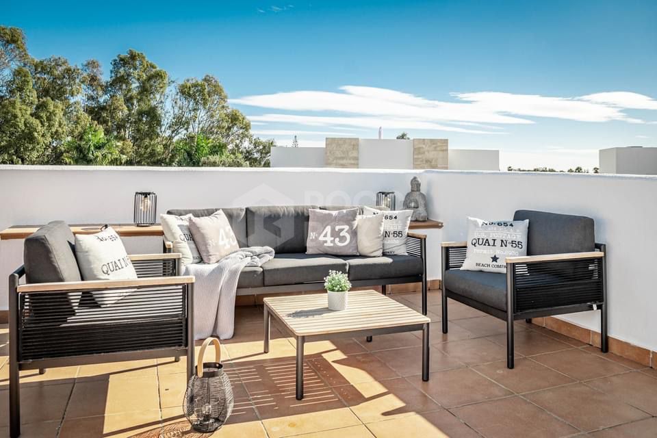 Duplex Penthouse for sale in Cortijo del Mar, Estepona East