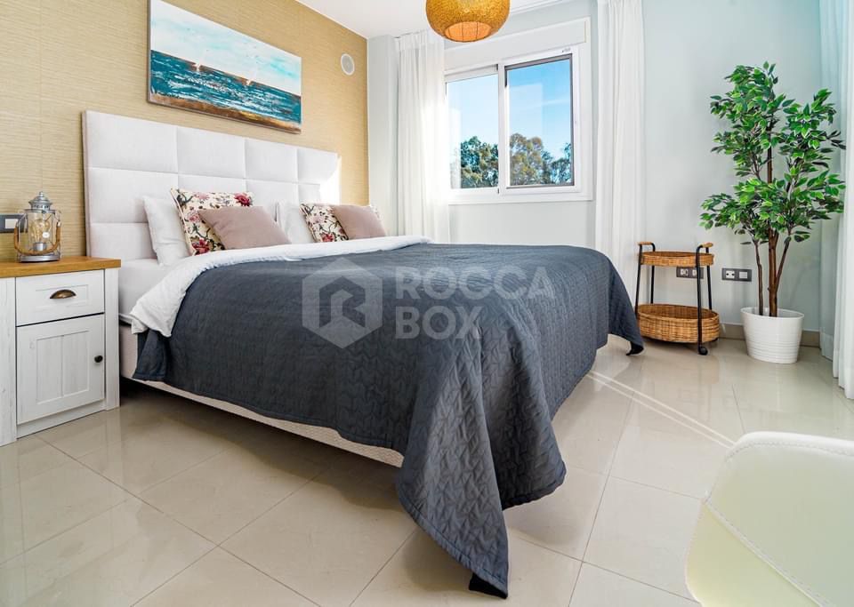 Duplex Penthouse for sale in Cortijo del Mar, Estepona East