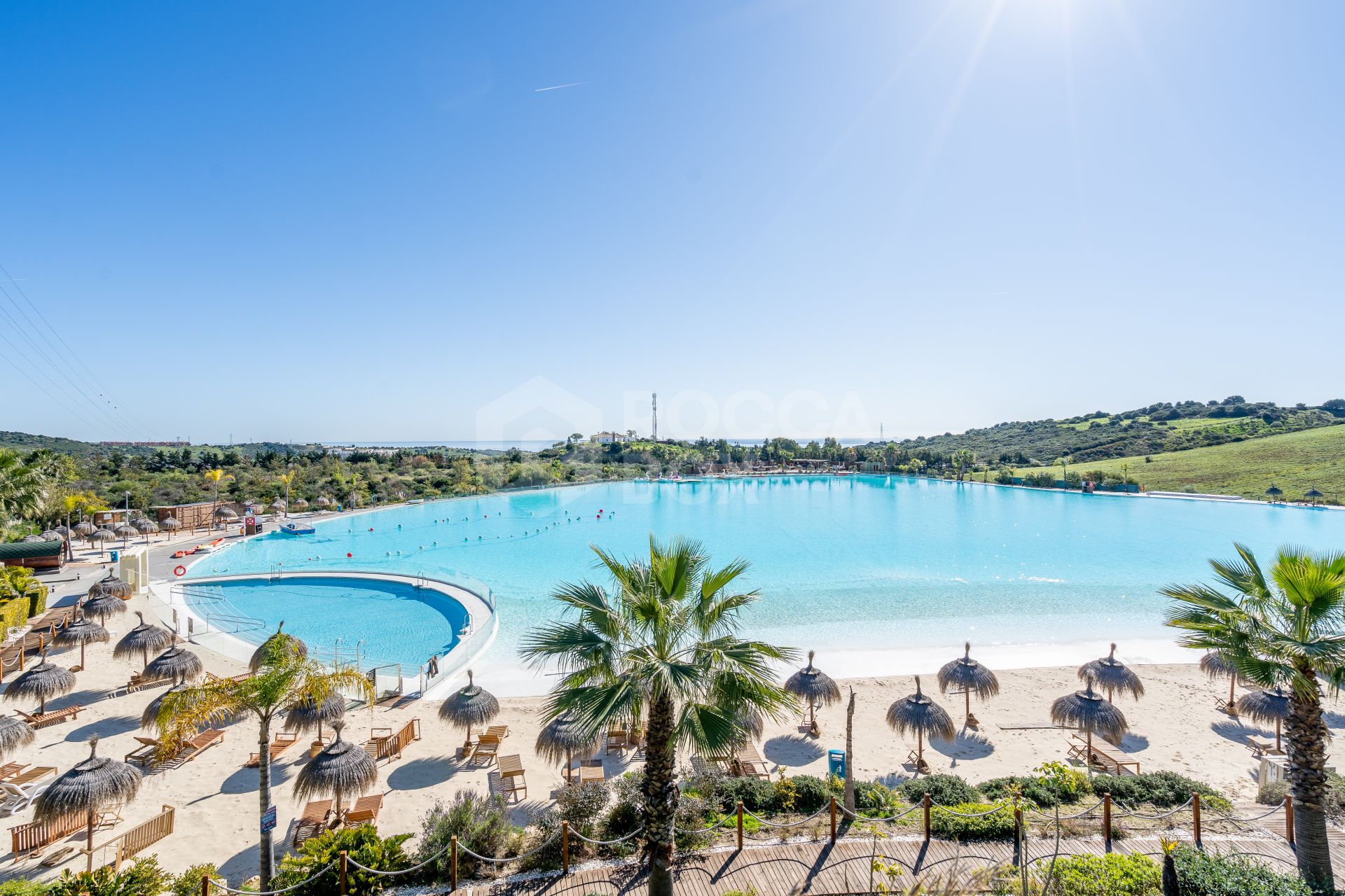 Beautiful new renovated apartment with a large garden in Alcazaba Lagoon