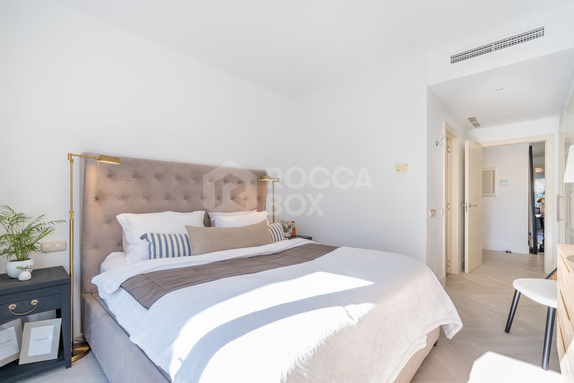 Beautiful new renovated apartment with a large garden in Alcazaba Lagoon
