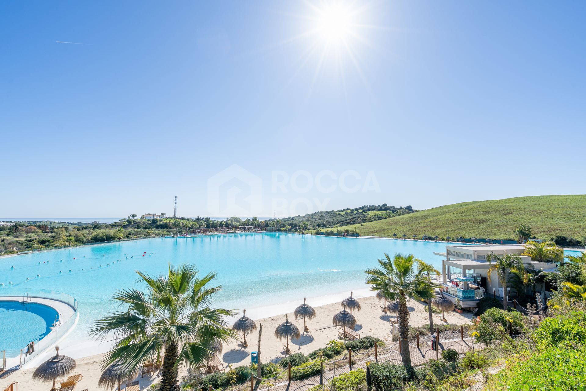 Beautiful new renovated apartment with a large garden in Alcazaba Lagoon