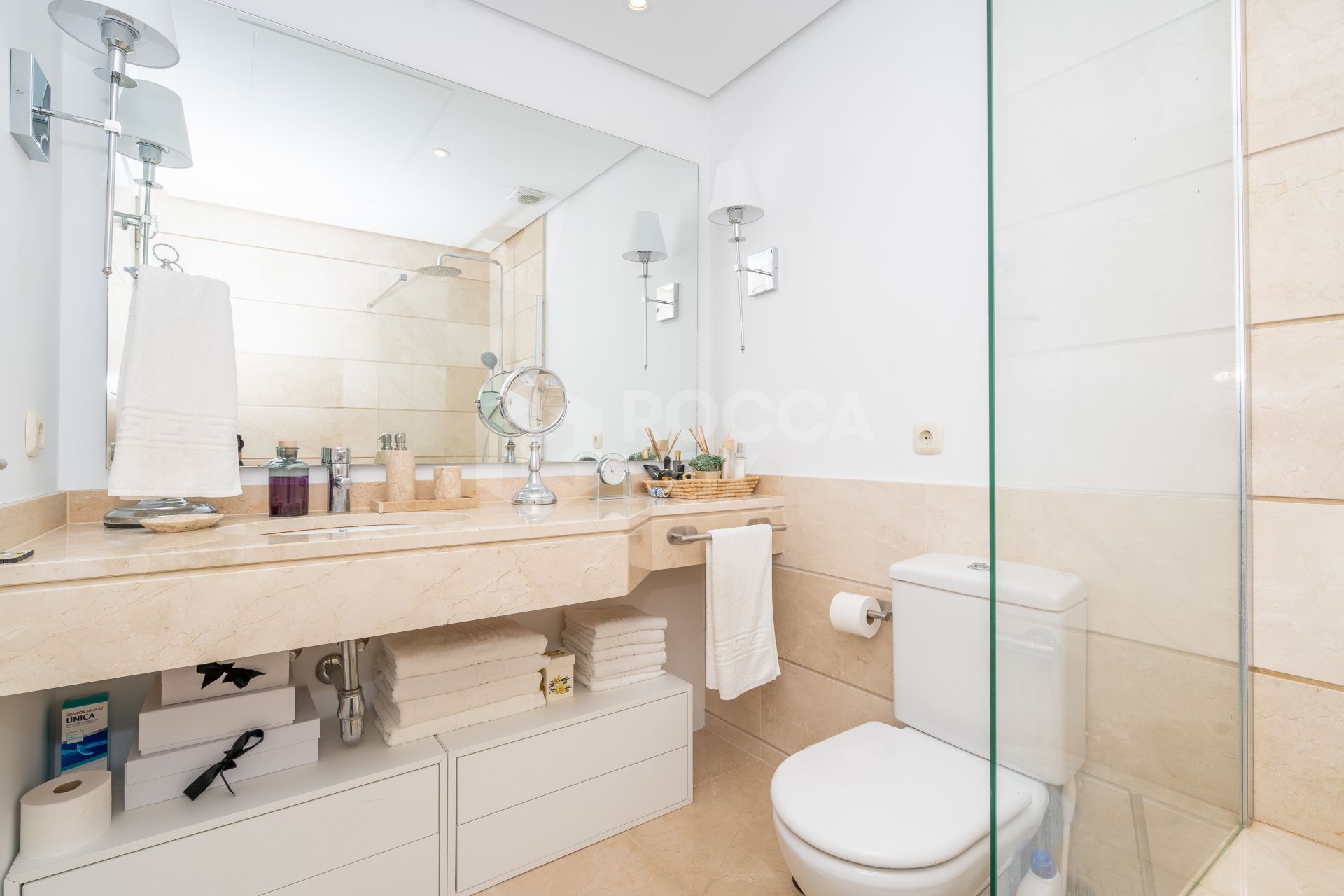 Beautiful new renovated apartment with a large garden in Alcazaba Lagoon