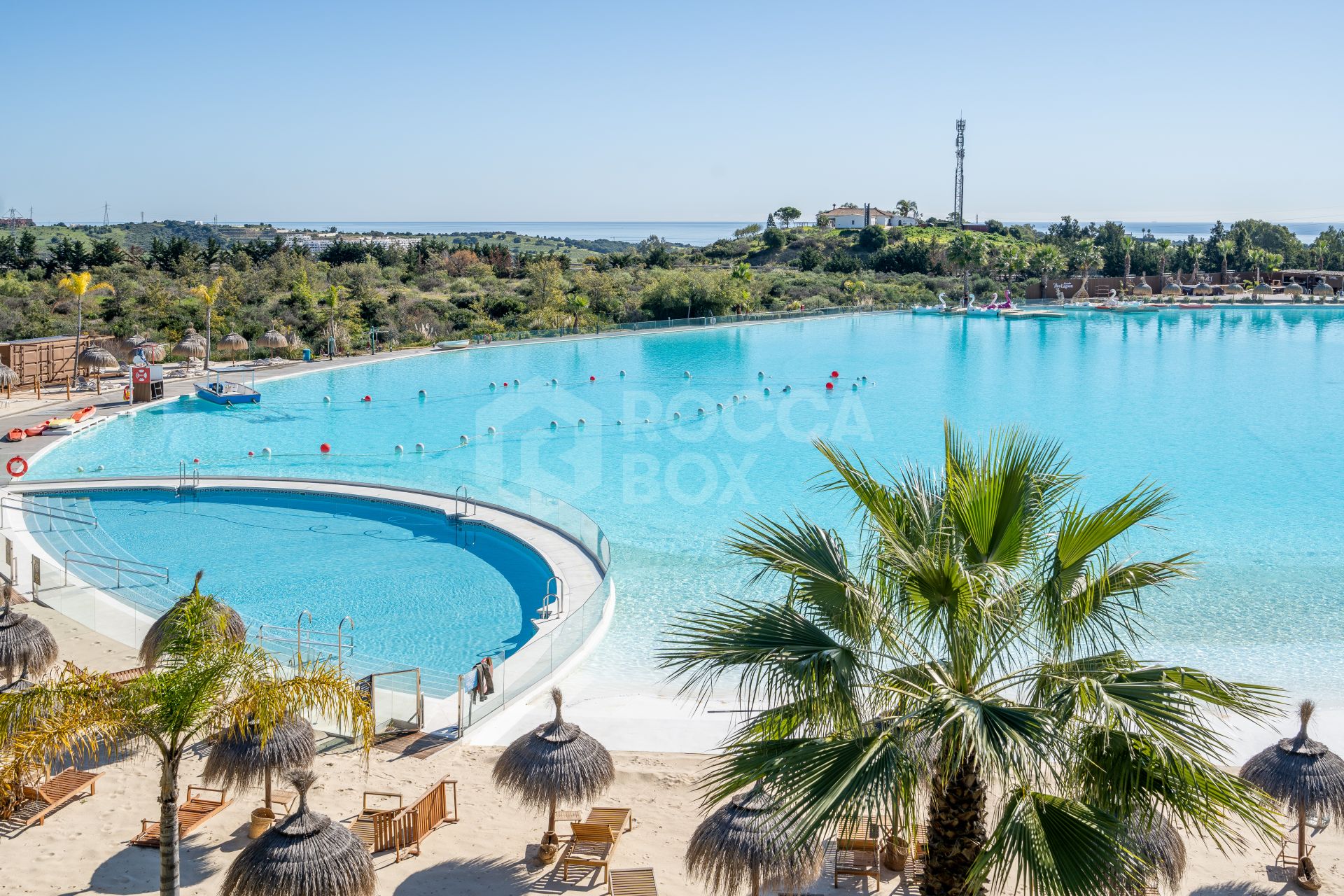 Beautiful new renovated apartment with a large garden in Alcazaba Lagoon