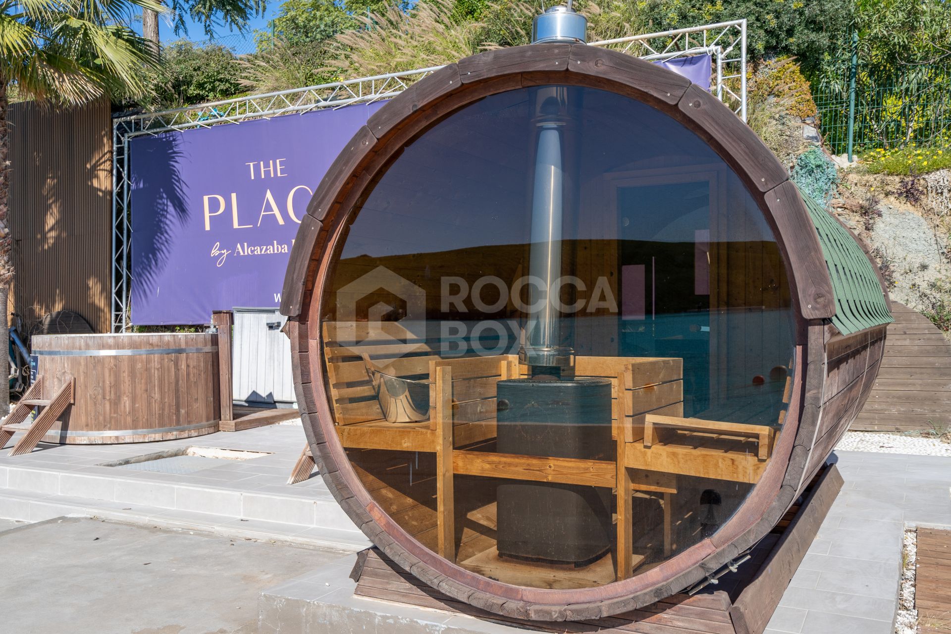 Beautiful new renovated apartment with a large garden in Alcazaba Lagoon