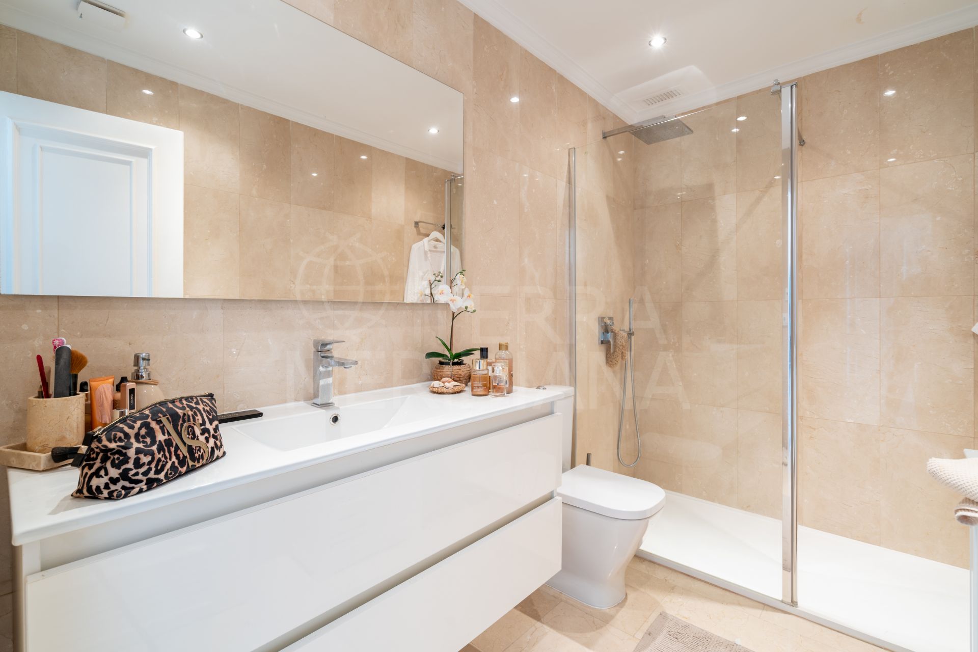Penthouse in El Paraiso, Estepona