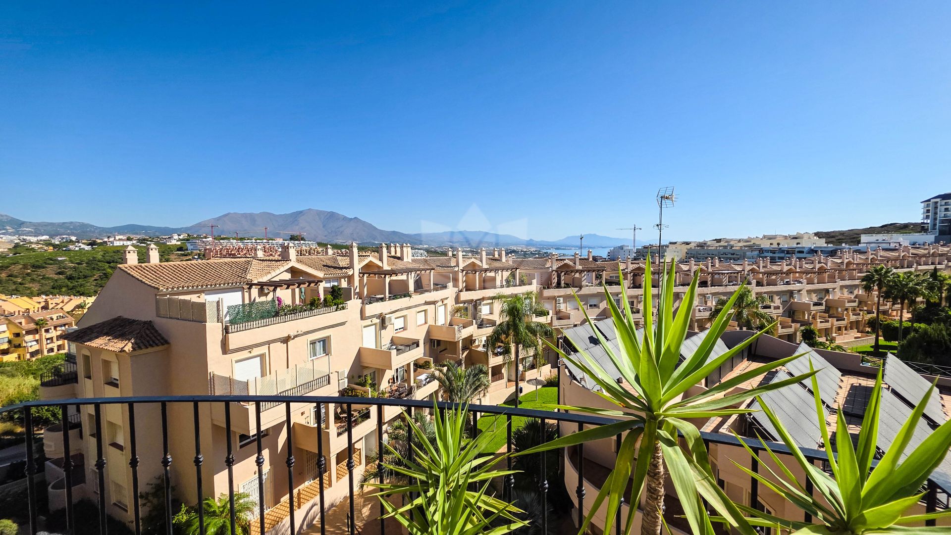 Duplex Penthouse in La Duquesa, Manilva