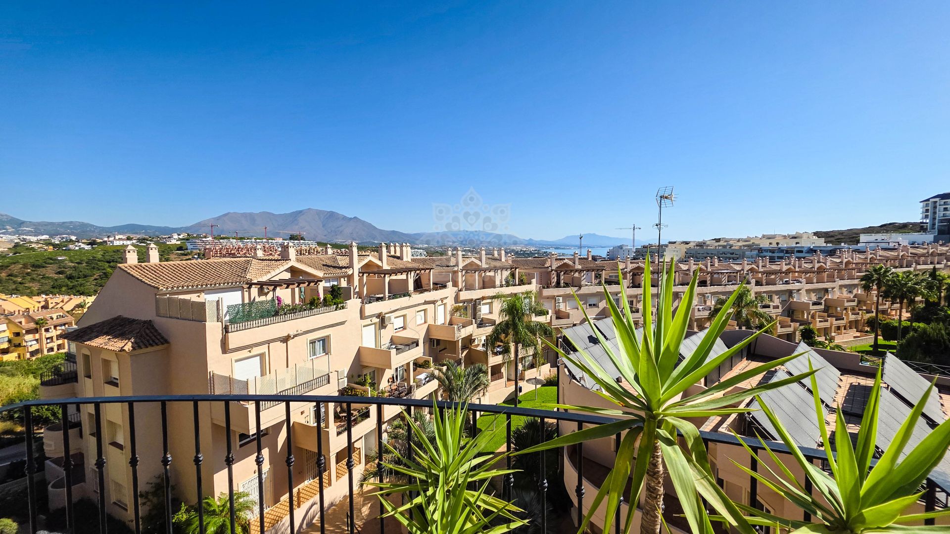 Duplex Penthouse in La Duquesa, Manilva