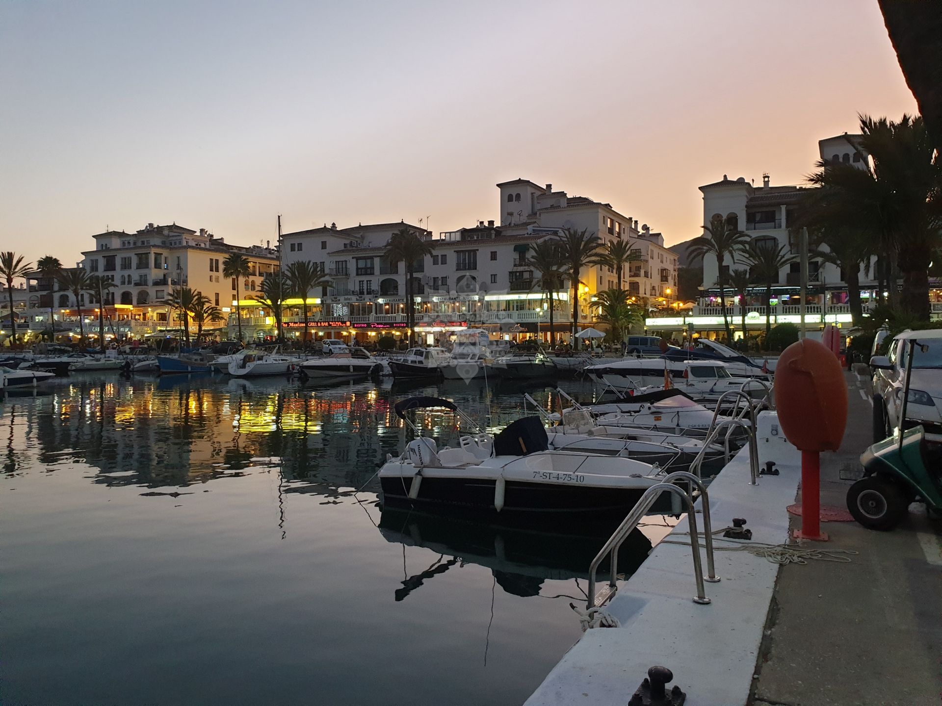 Duplex Penthouse in La Duquesa, Manilva