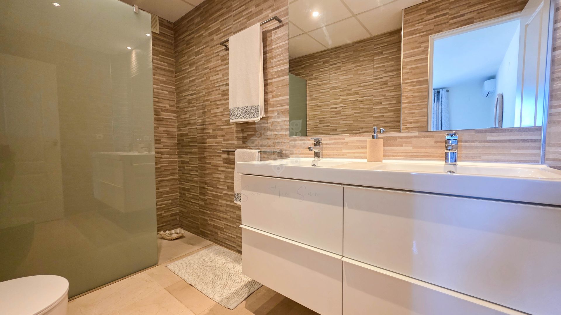 Duplex Penthouse in La Duquesa, Manilva