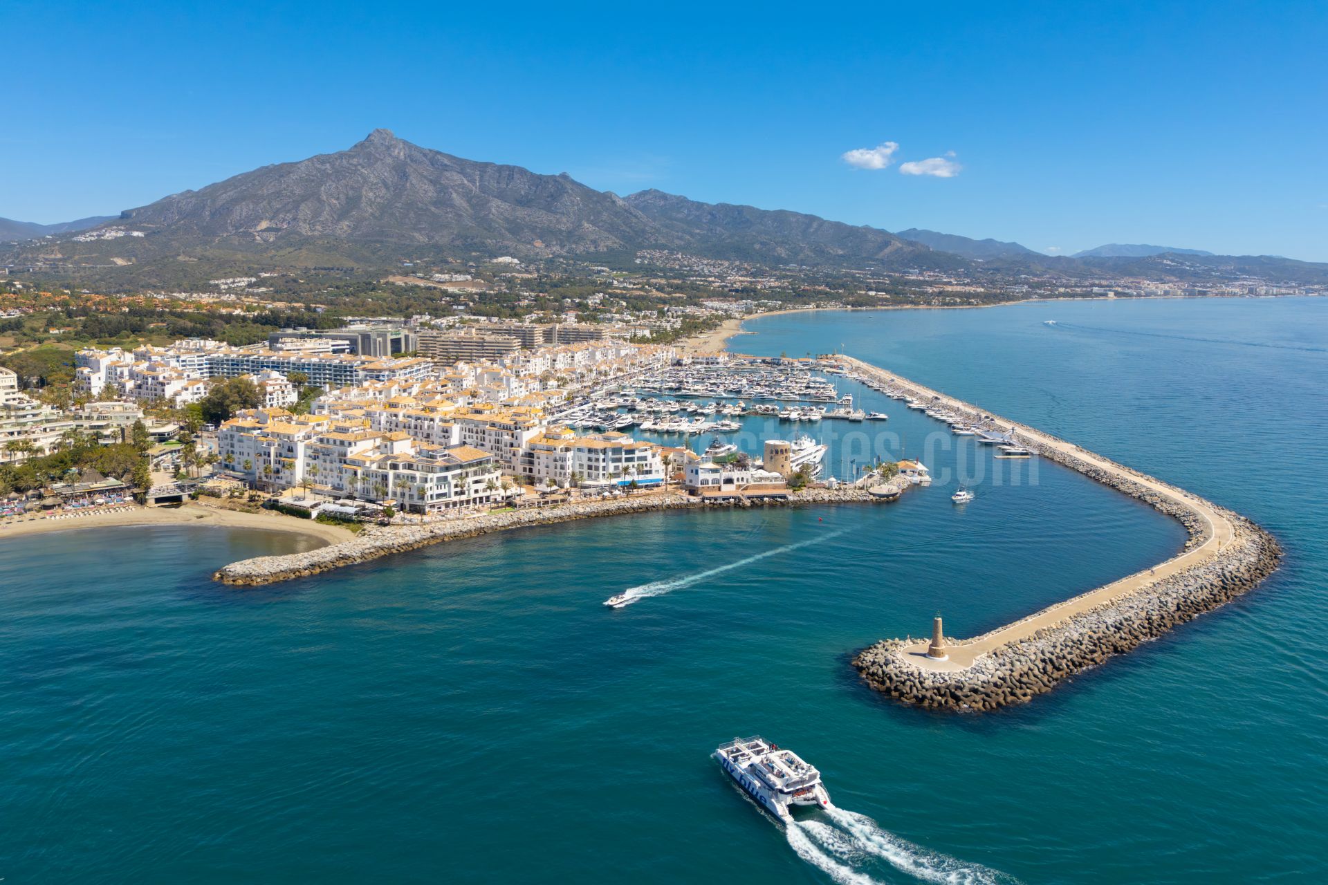 Apartment in Playas del Duque, Marbella