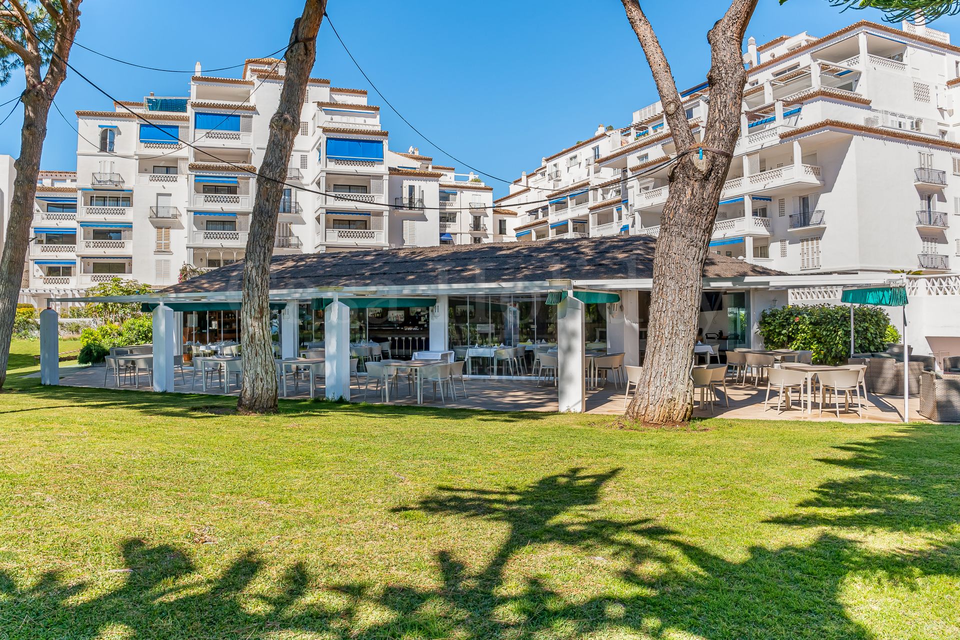 Apartamento en Playas del Duque, Marbella