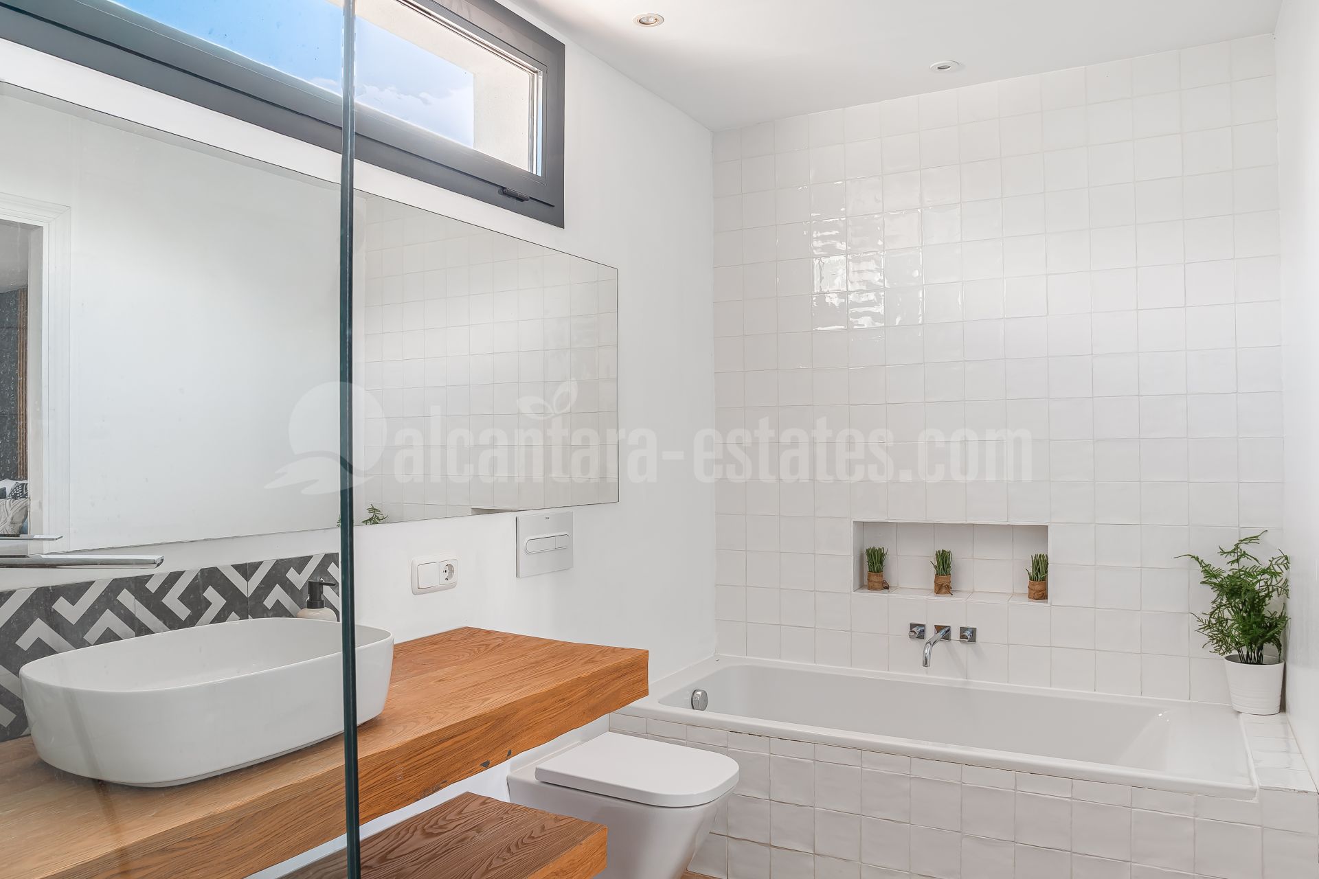 Villa in Nueva Andalucia, Marbella