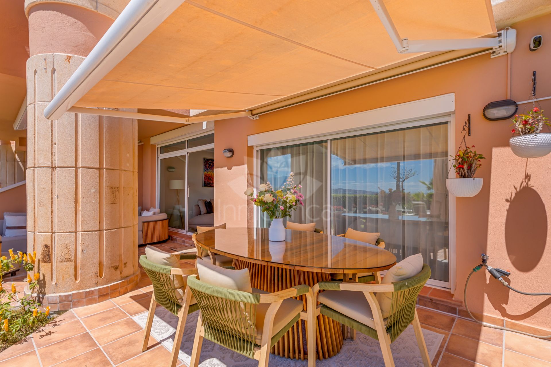 Ground Floor Apartment in Magna Marbella, Marbella
