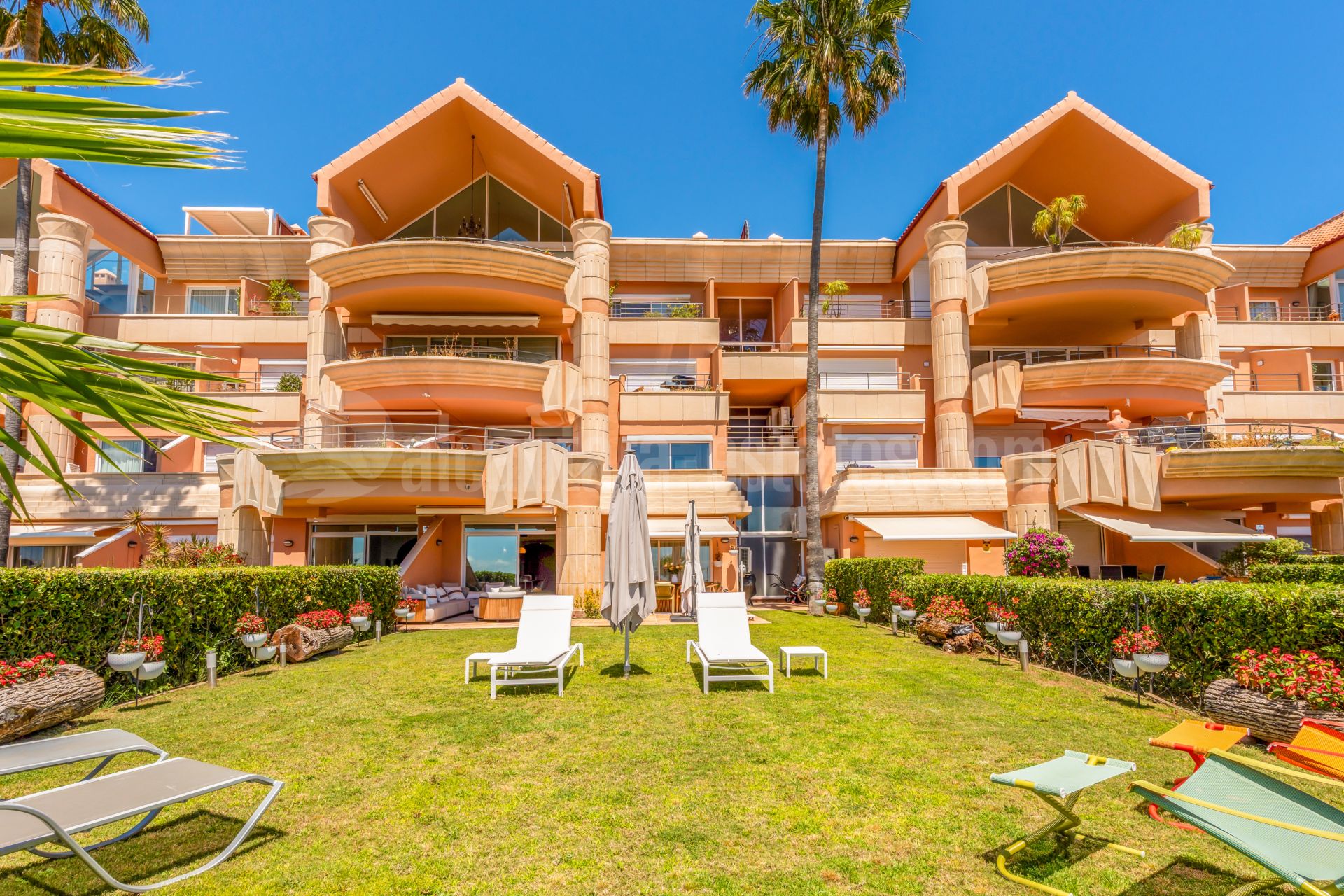 Apartamento Planta Baja en Magna Marbella, Marbella
