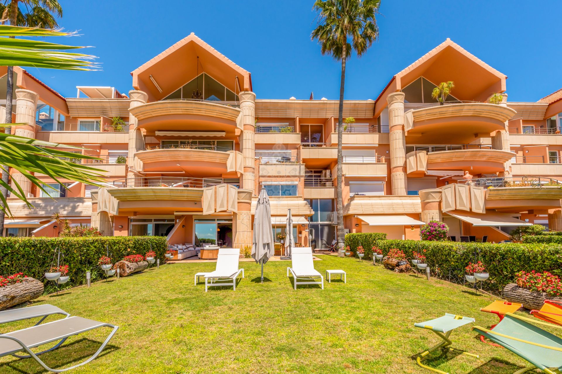 Ground Floor Apartment in Magna Marbella, Marbella