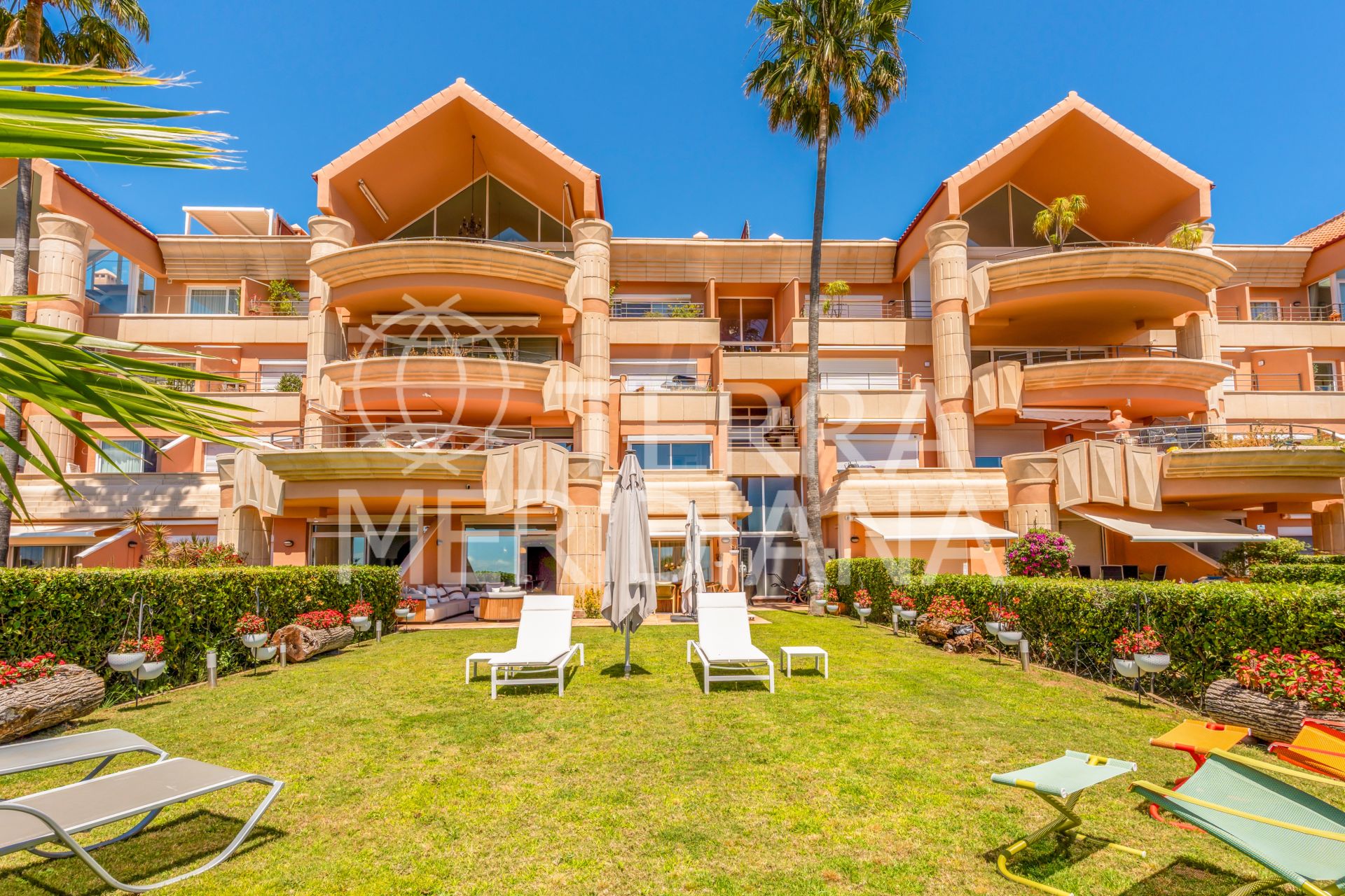 Ground Floor Apartment in Magna Marbella, Marbella