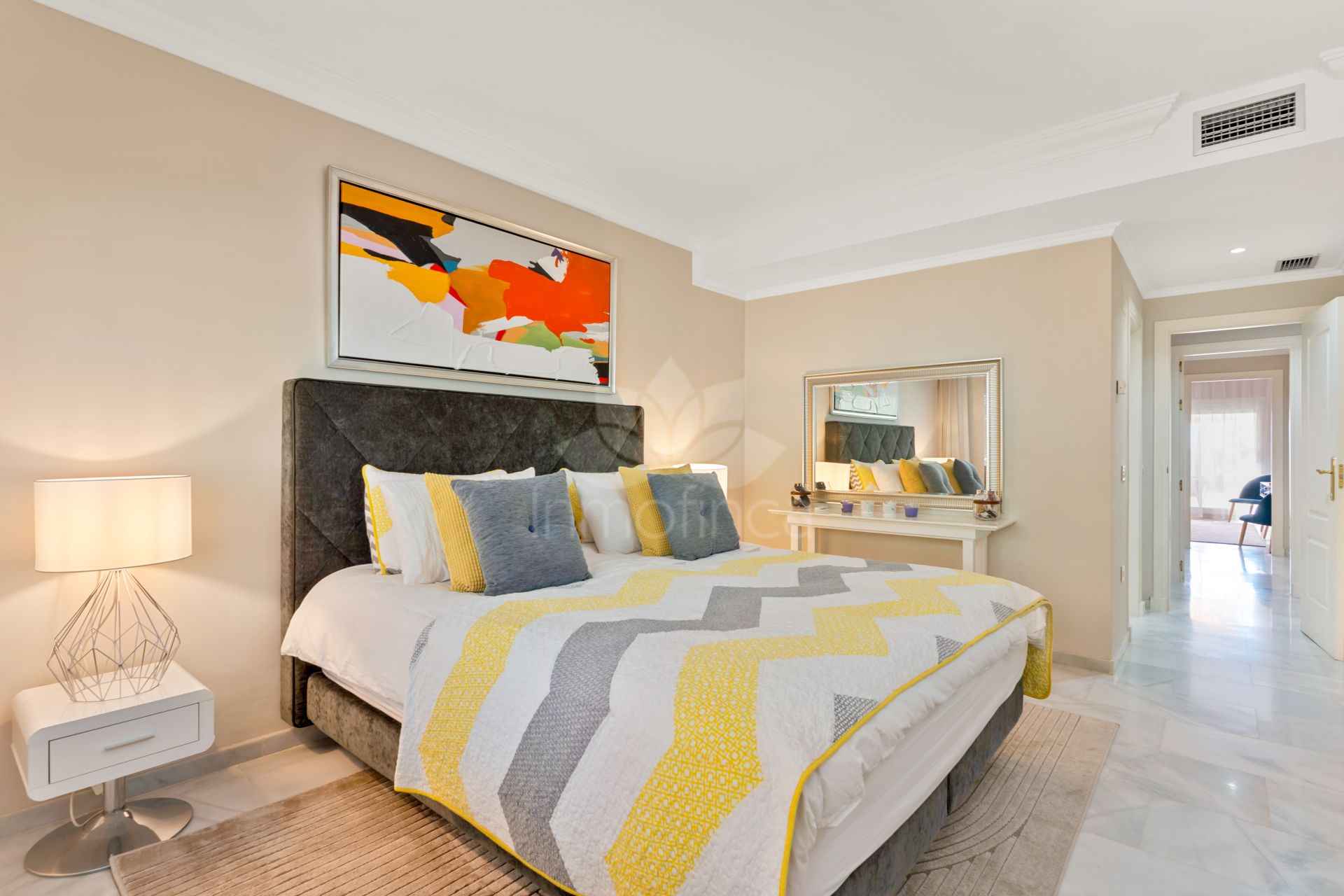 Ground Floor Apartment in Magna Marbella, Marbella