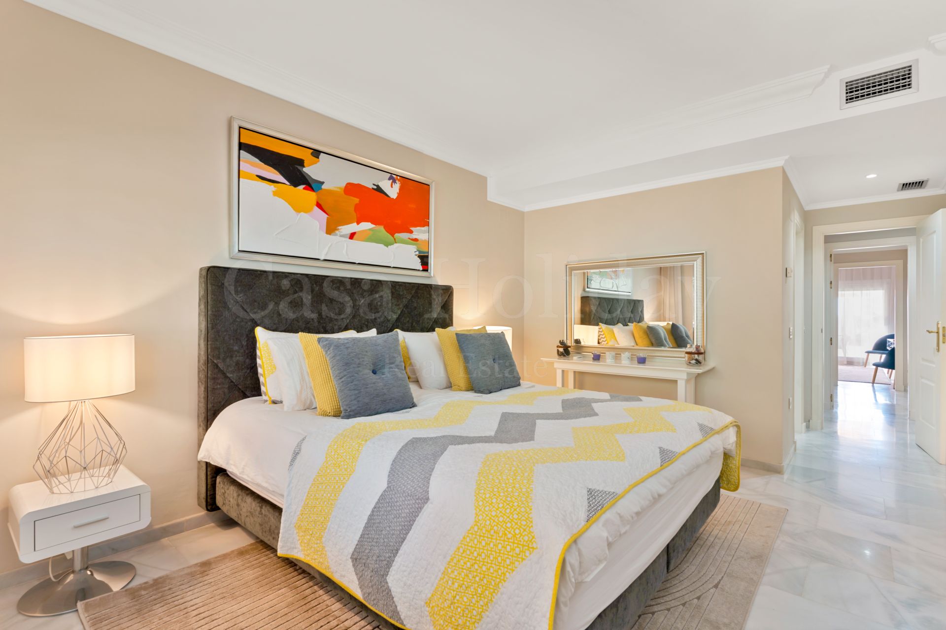Ground Floor Apartment in Magna Marbella, Marbella