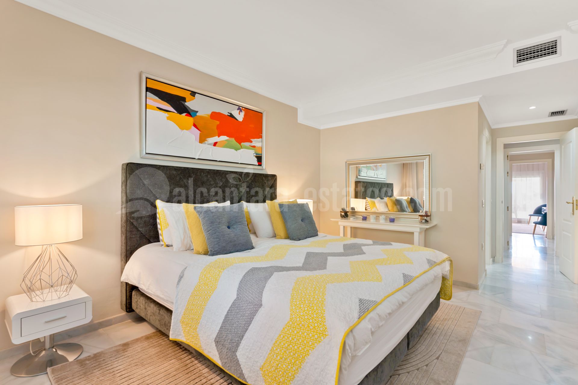 Apartamento Planta Baja en Magna Marbella, Marbella