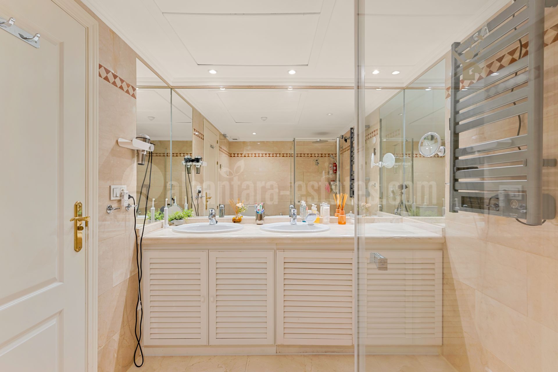 Apartamento Planta Baja en Magna Marbella, Marbella