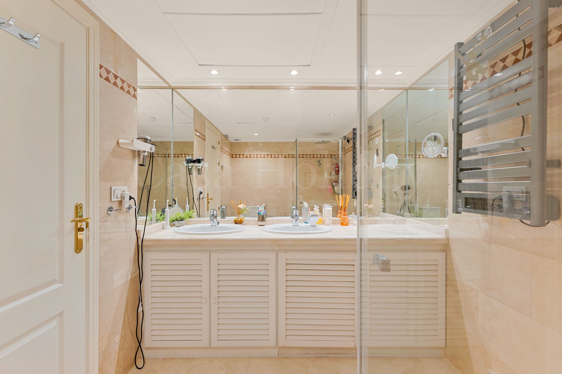 Ground Floor Apartment in Magna Marbella, Marbella