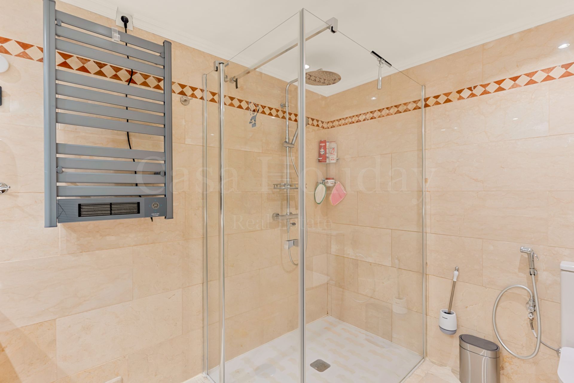 Ground Floor Apartment in Magna Marbella, Marbella