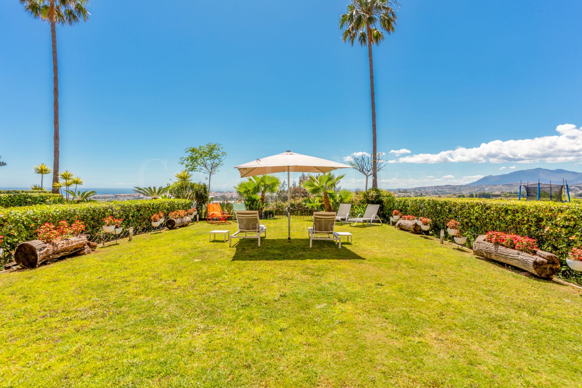 Ground Floor Apartment in Magna Marbella, Marbella