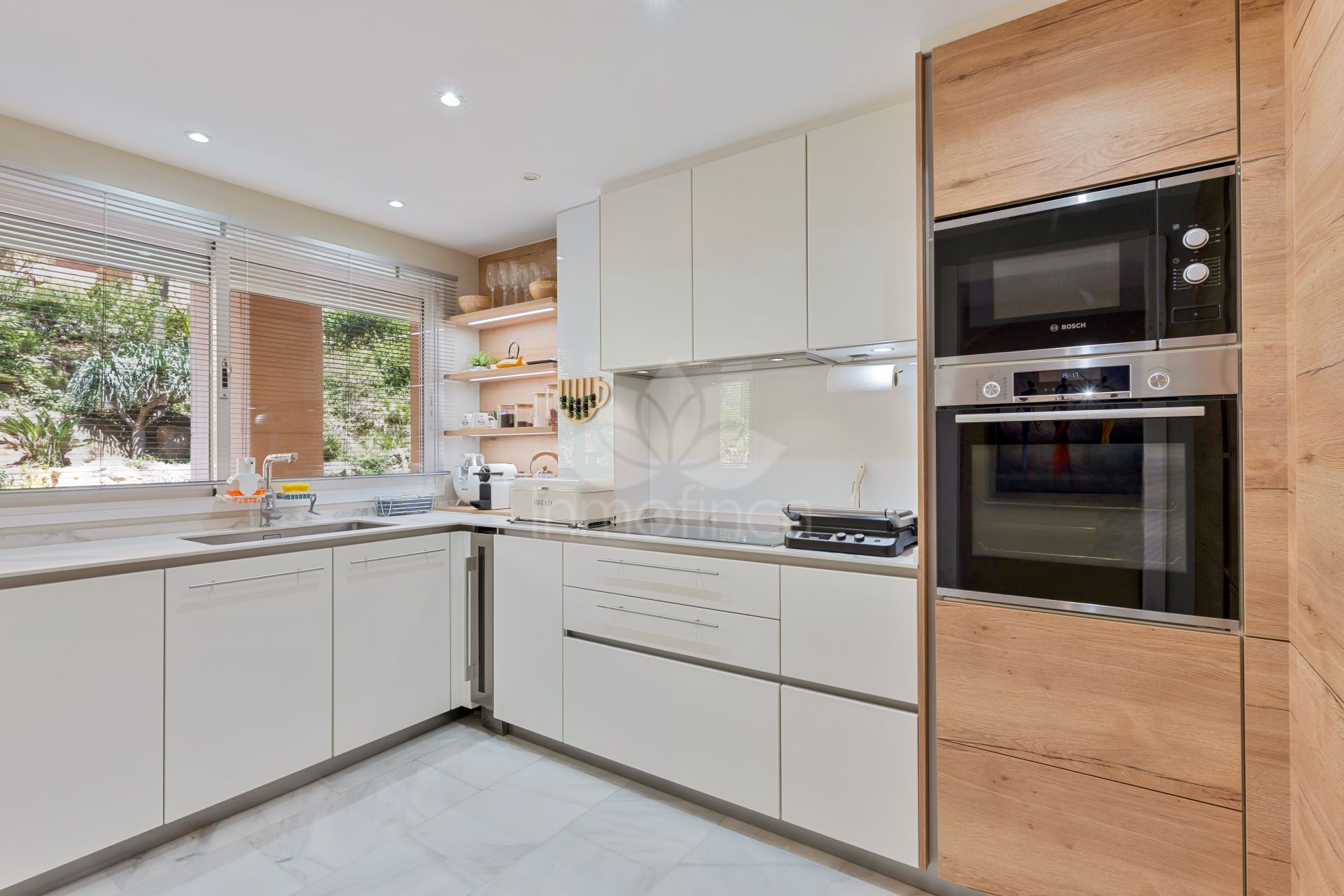 Ground Floor Apartment in Magna Marbella, Marbella