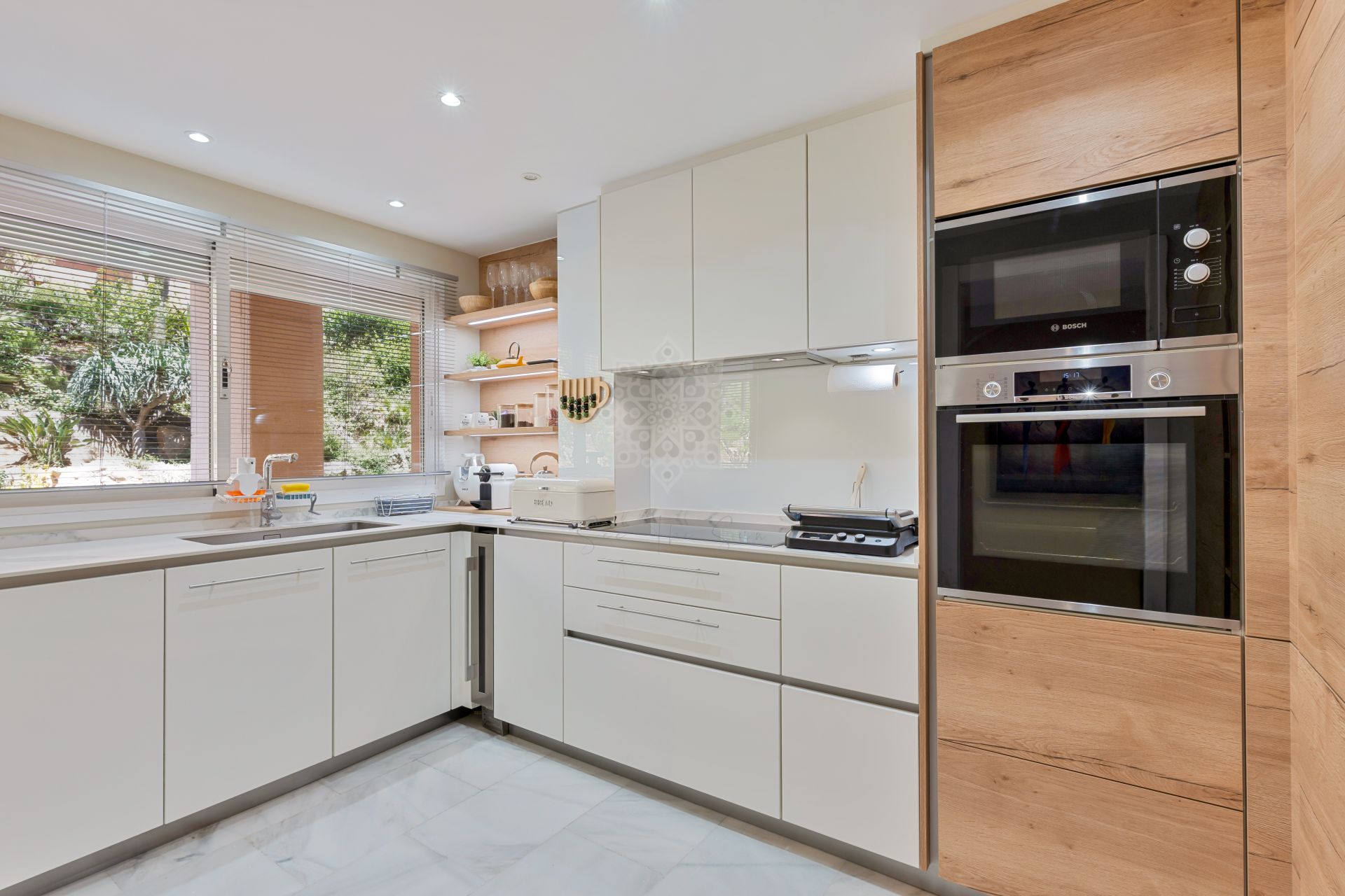 Ground Floor Apartment in Magna Marbella, Marbella