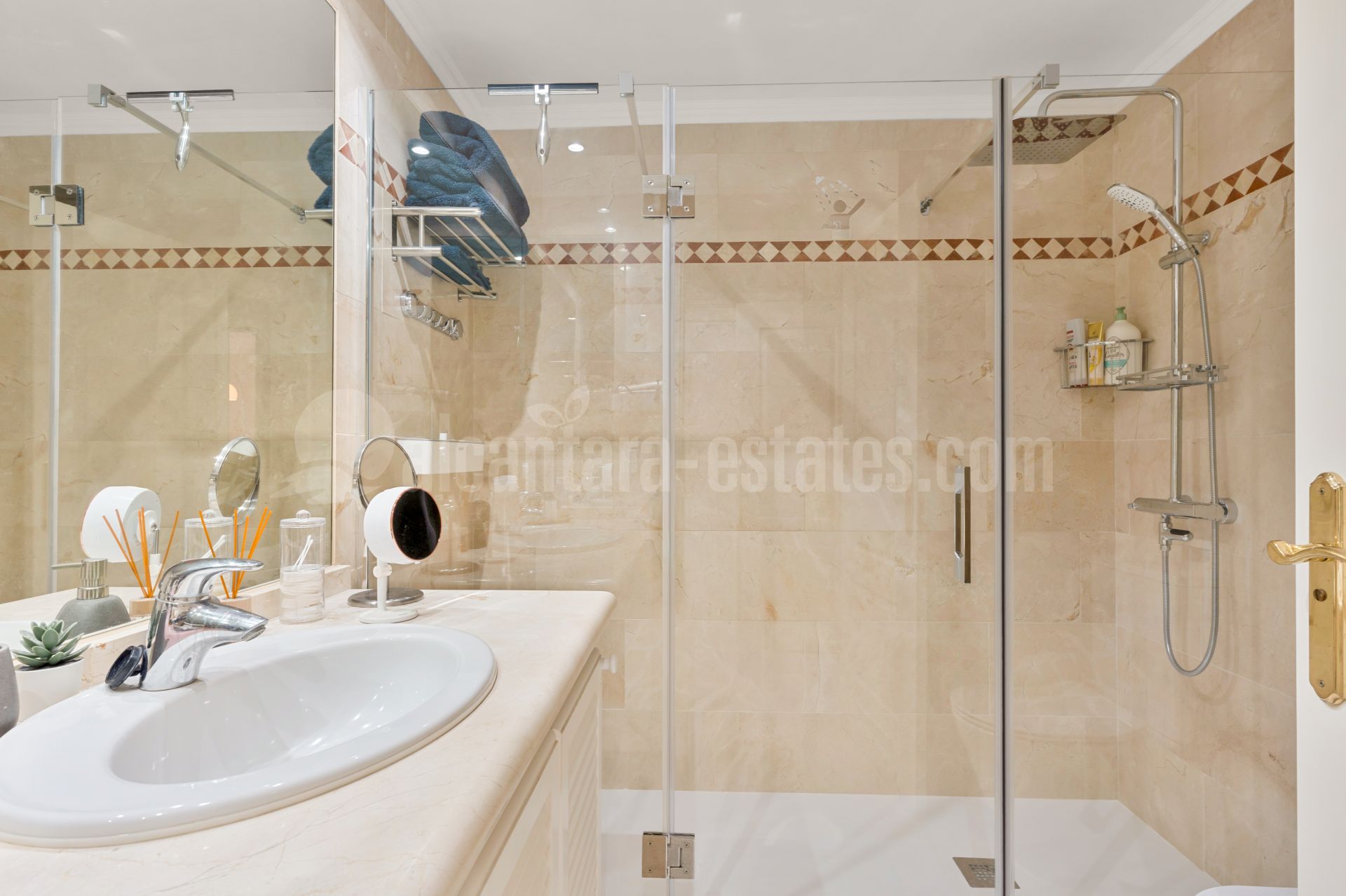 Apartamento Planta Baja en Magna Marbella, Marbella