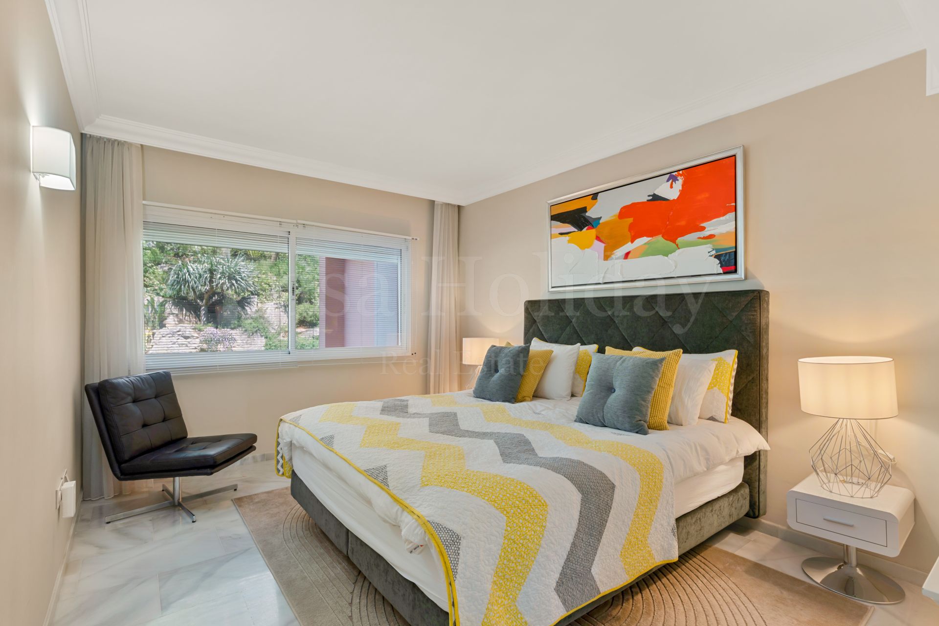Ground Floor Apartment in Magna Marbella, Marbella