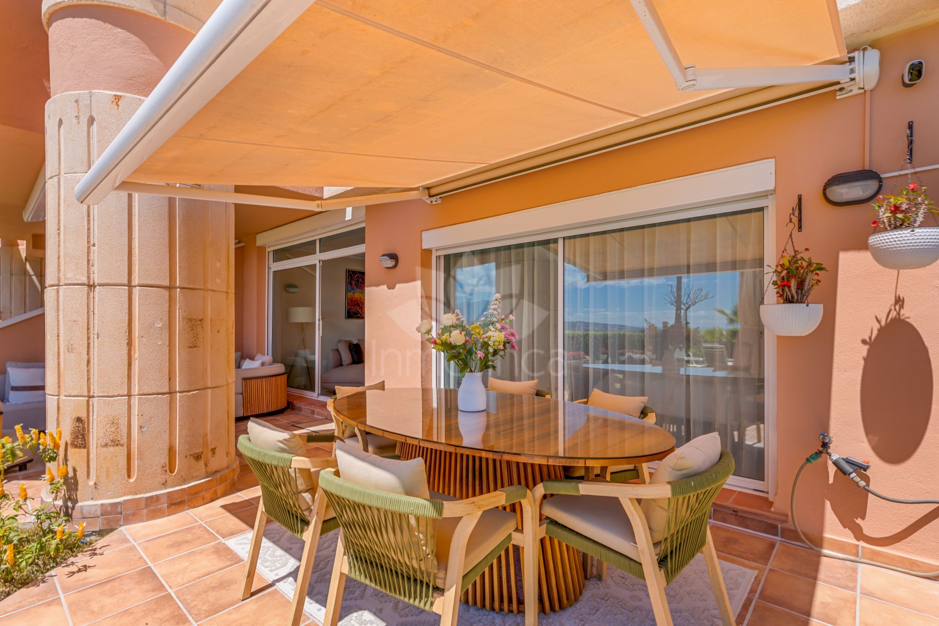 Ground Floor Apartment in Magna Marbella, Marbella