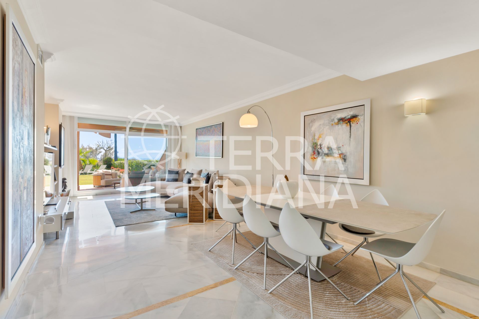 Ground Floor Apartment in Magna Marbella, Marbella