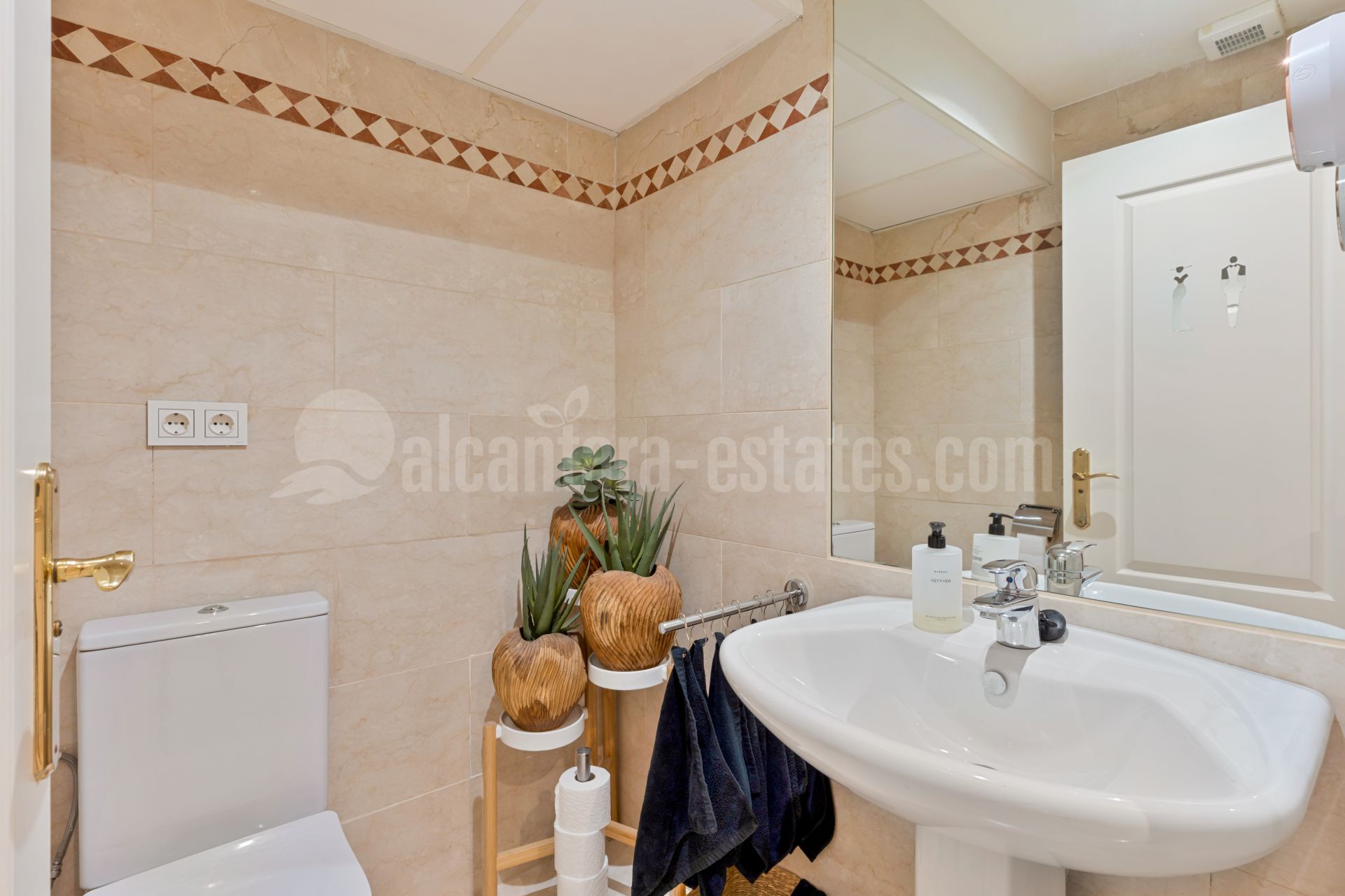 Apartamento Planta Baja en Magna Marbella, Marbella