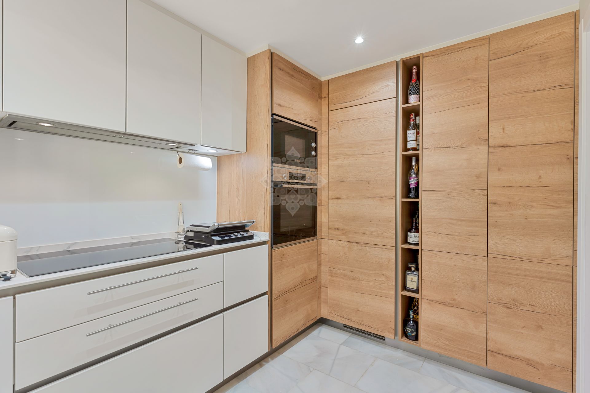 Ground Floor Apartment in Magna Marbella, Marbella