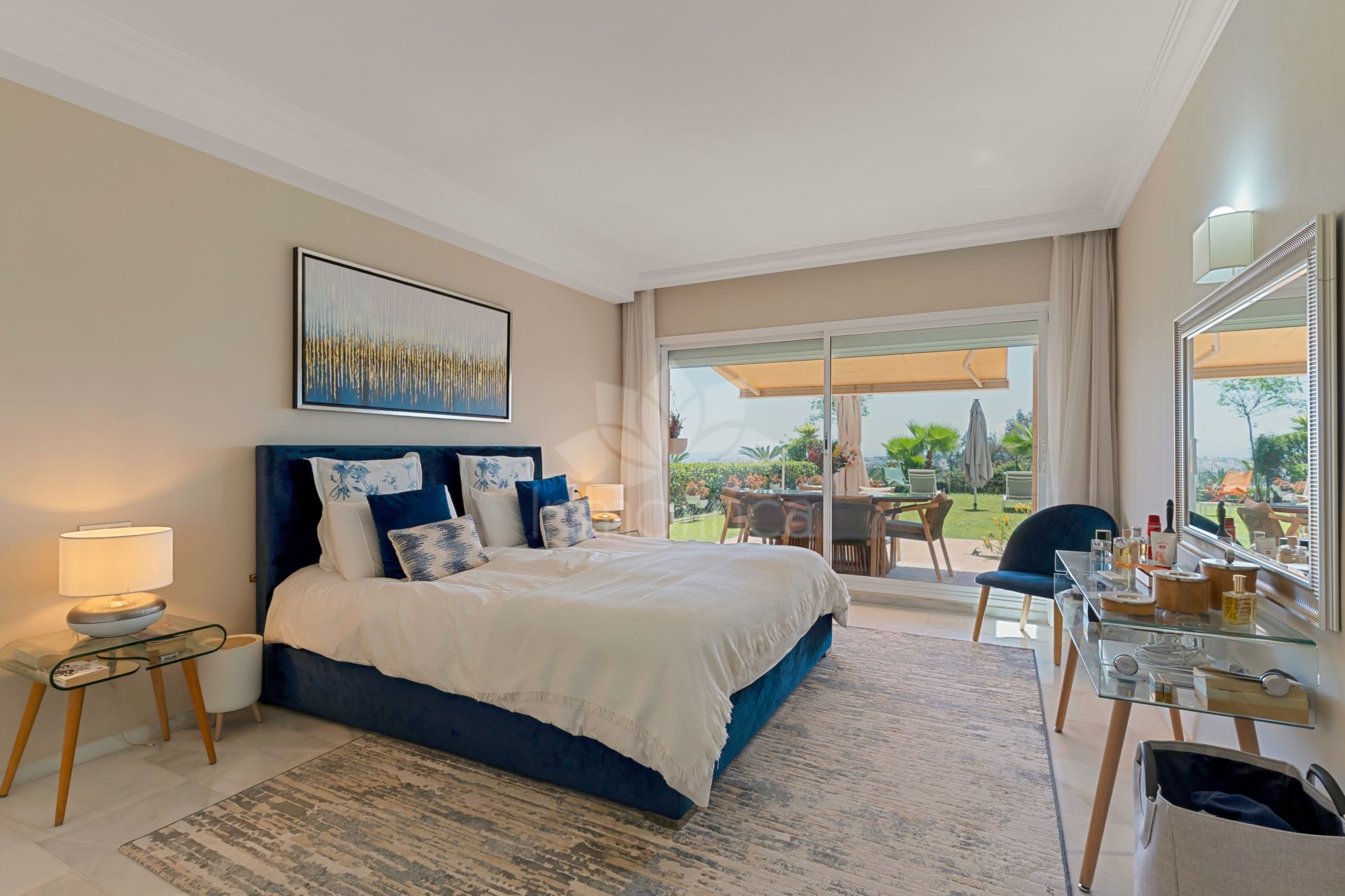 Ground Floor Apartment in Magna Marbella, Marbella