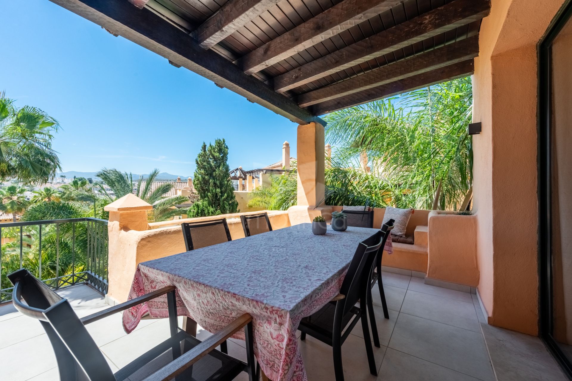 Atico Duplex en El Campanario, Estepona