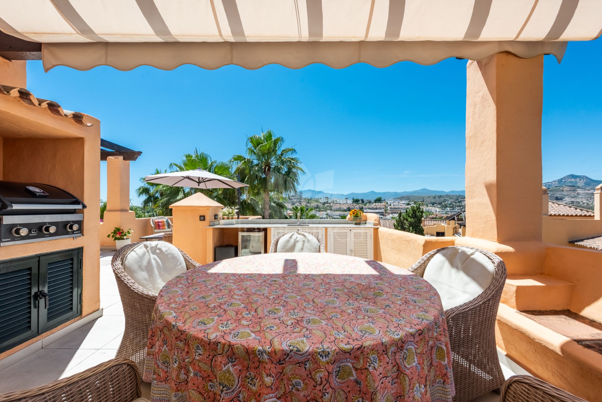 Atico Duplex en El Campanario, Estepona